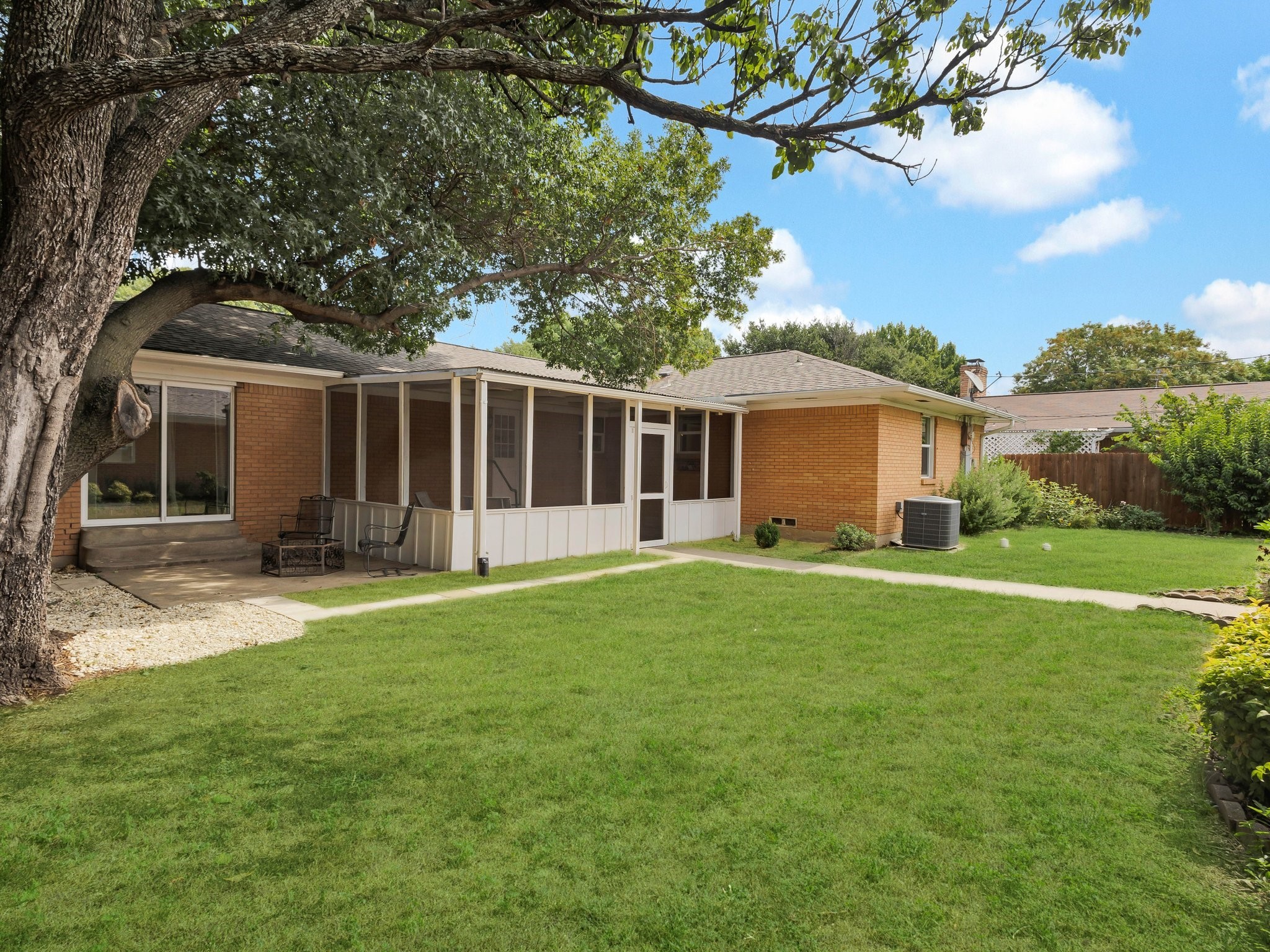 1511 Wysong Drive