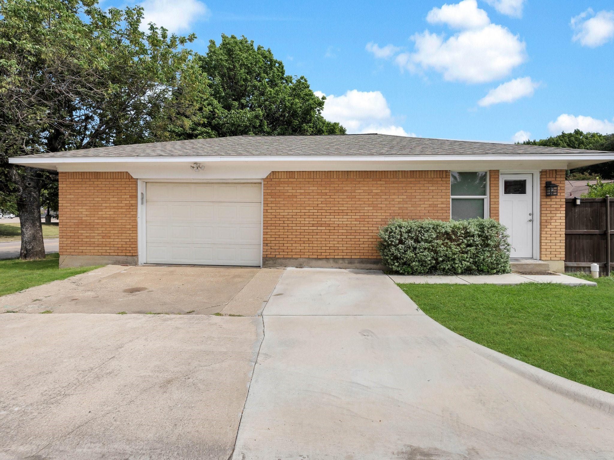 1511 Wysong Drive