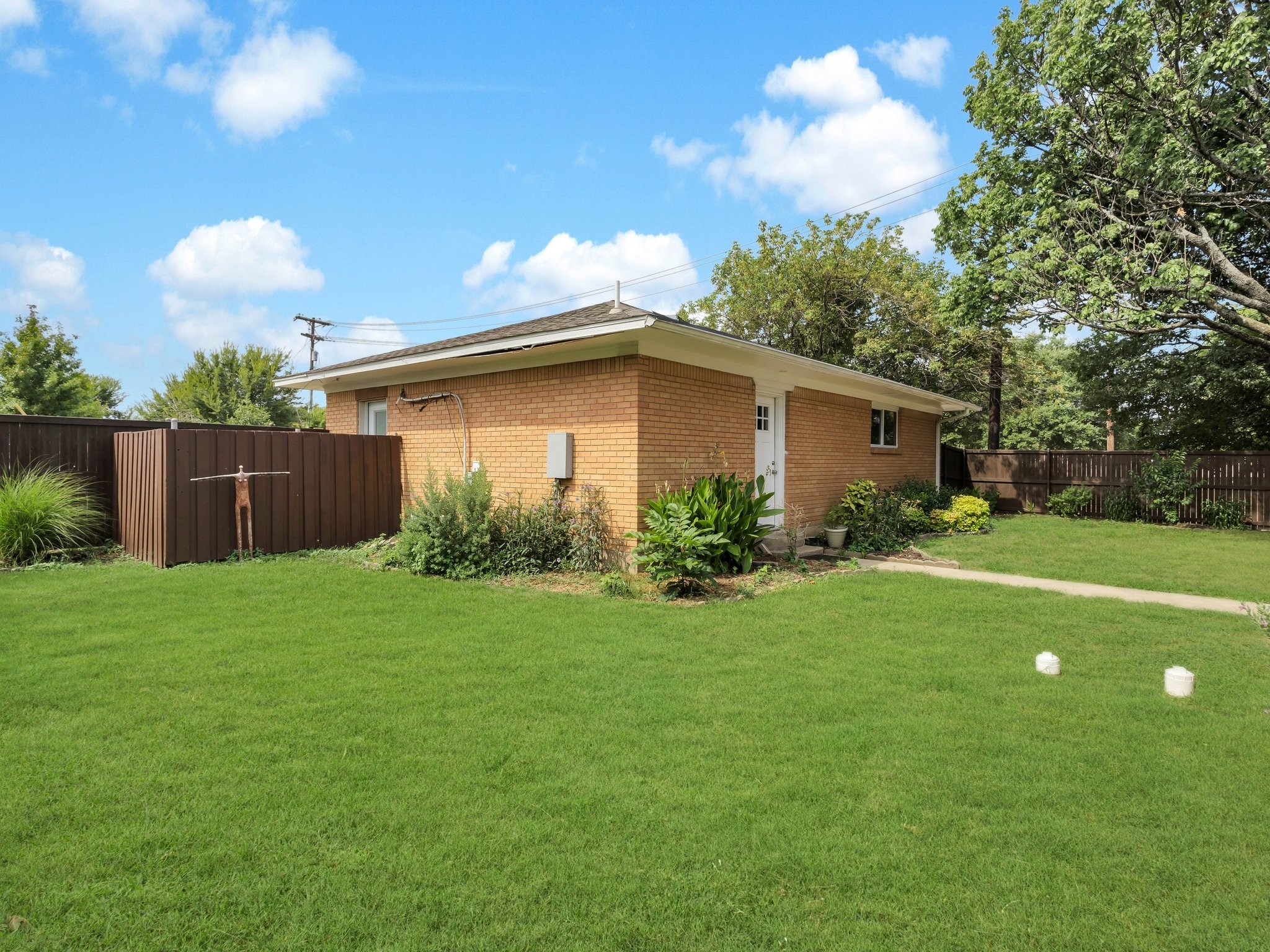 1511 Wysong Drive