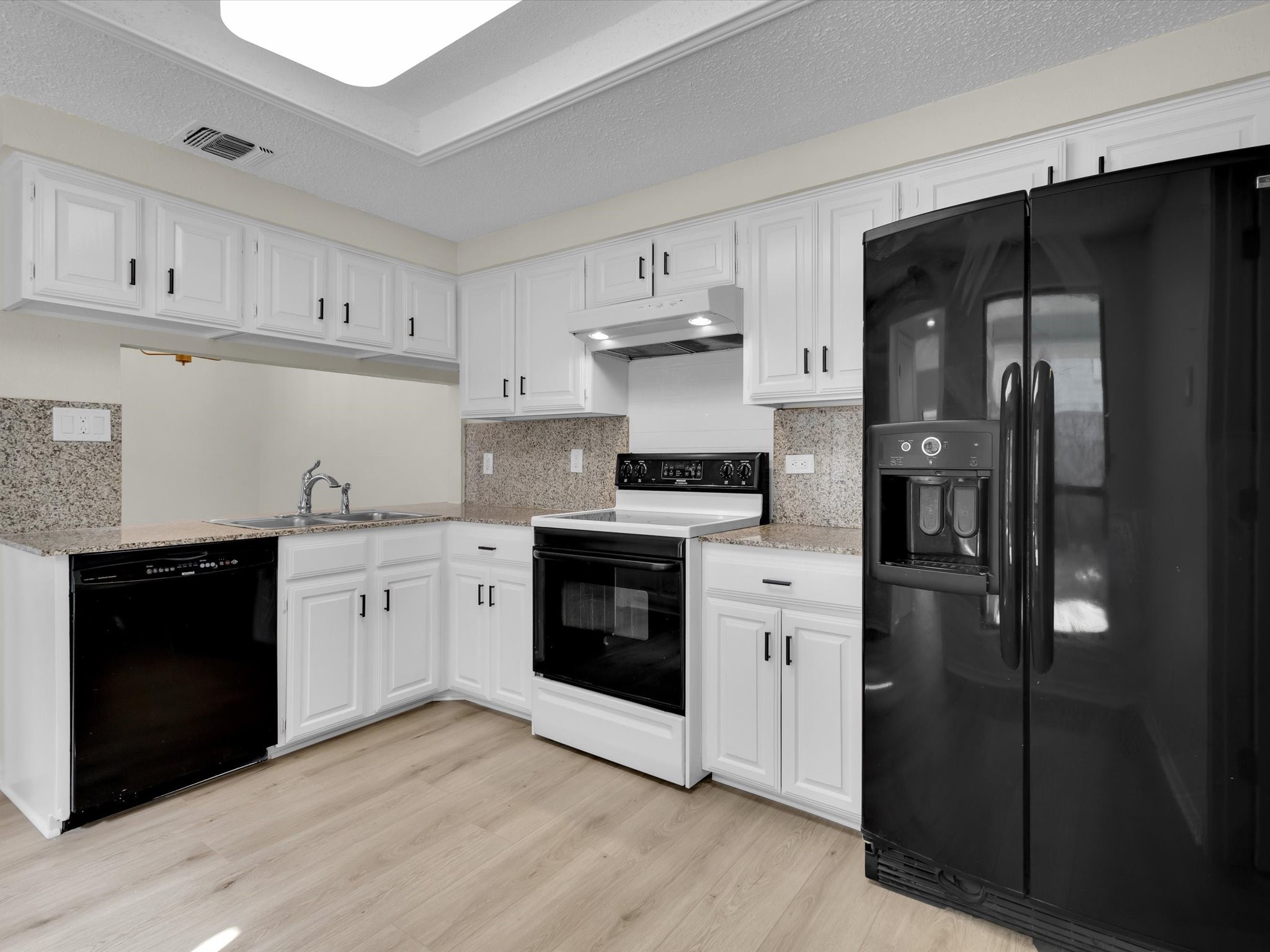 3822 Clover Hill Lane