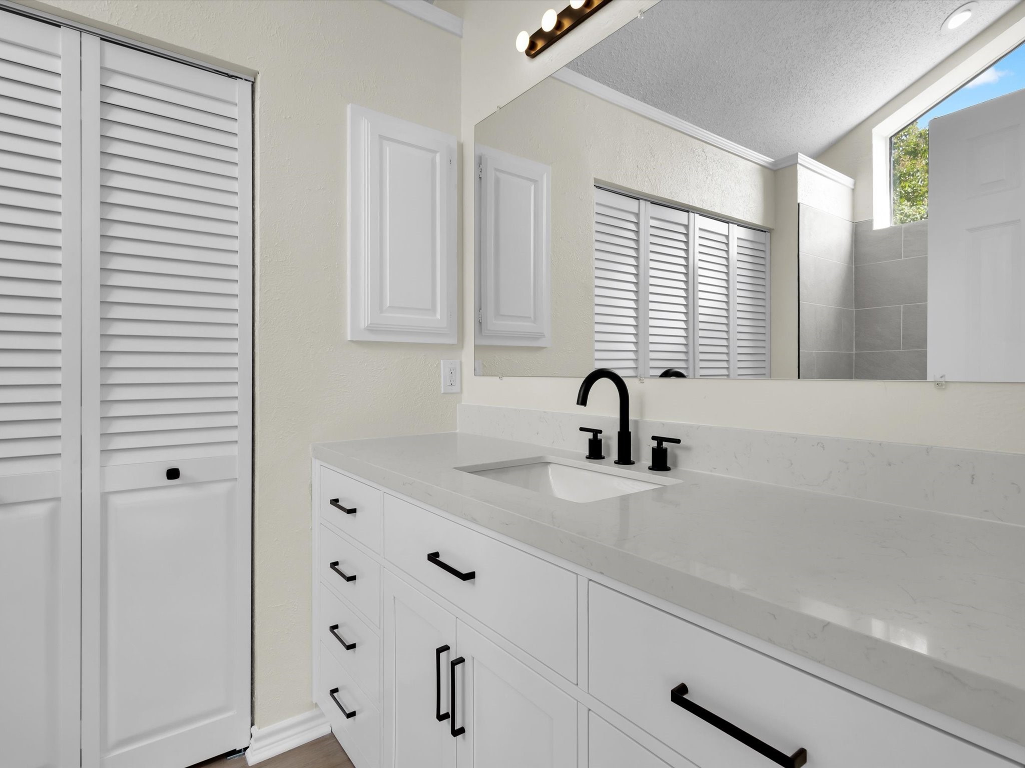 3822 Clover Hill Lane