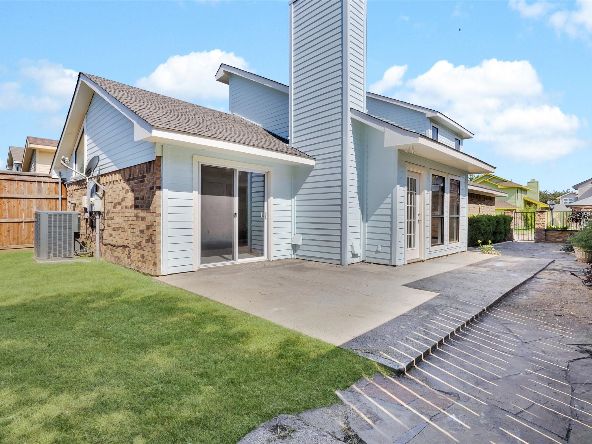 3822 Clover Hill Lane