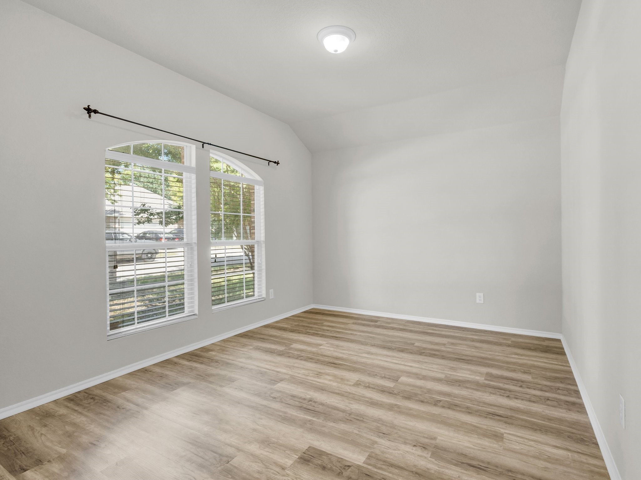 4525 Indian Paint Way