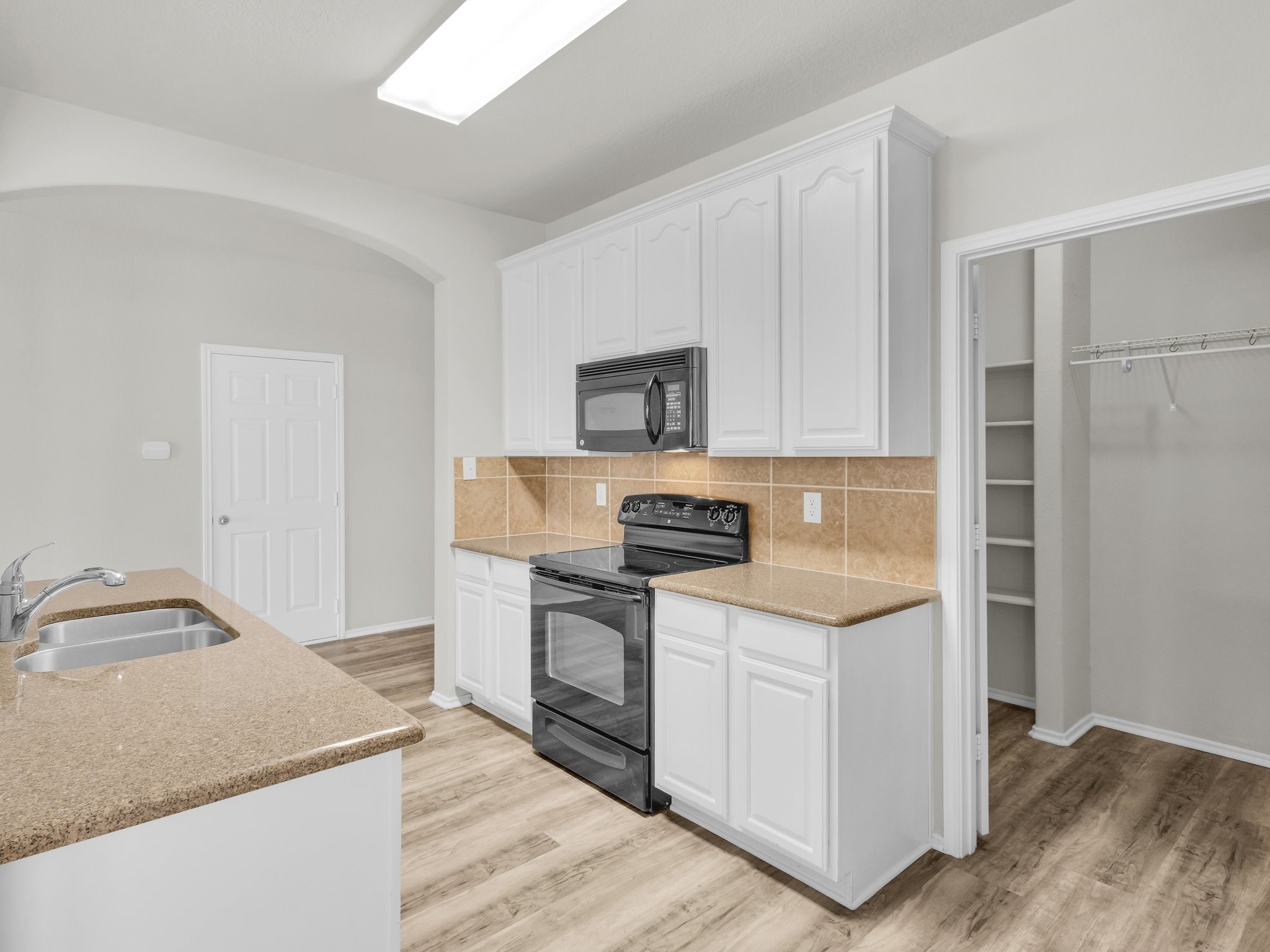 4525 Indian Paint Way