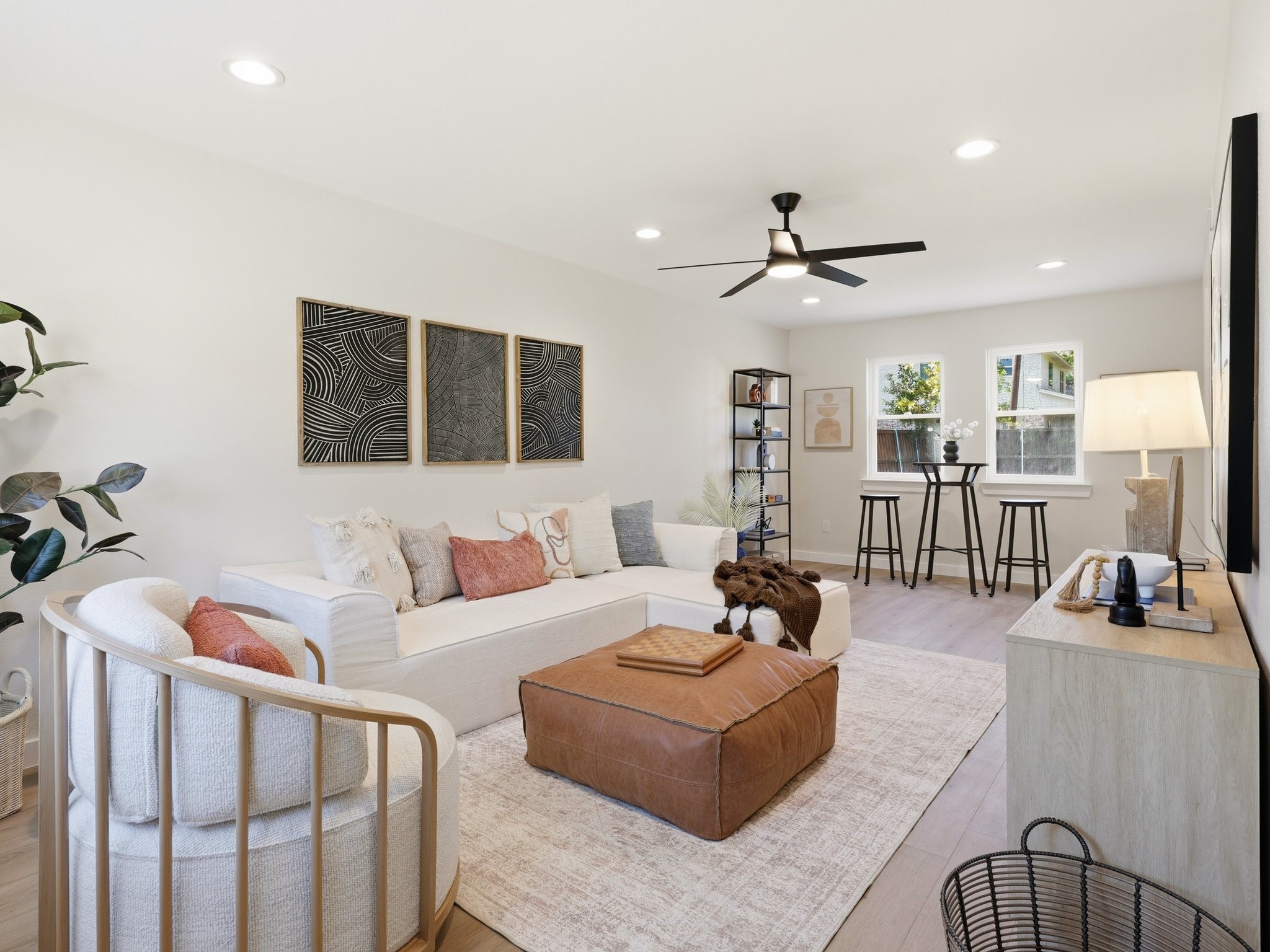 600 S Cottonwood Drive