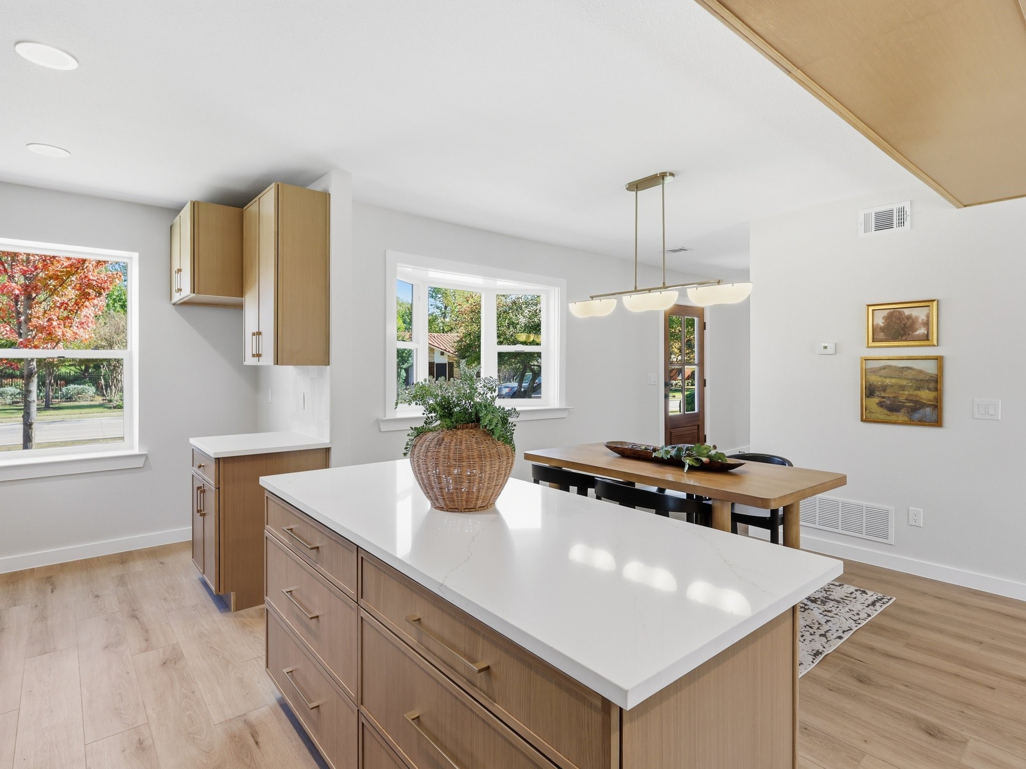 600 S Cottonwood Drive