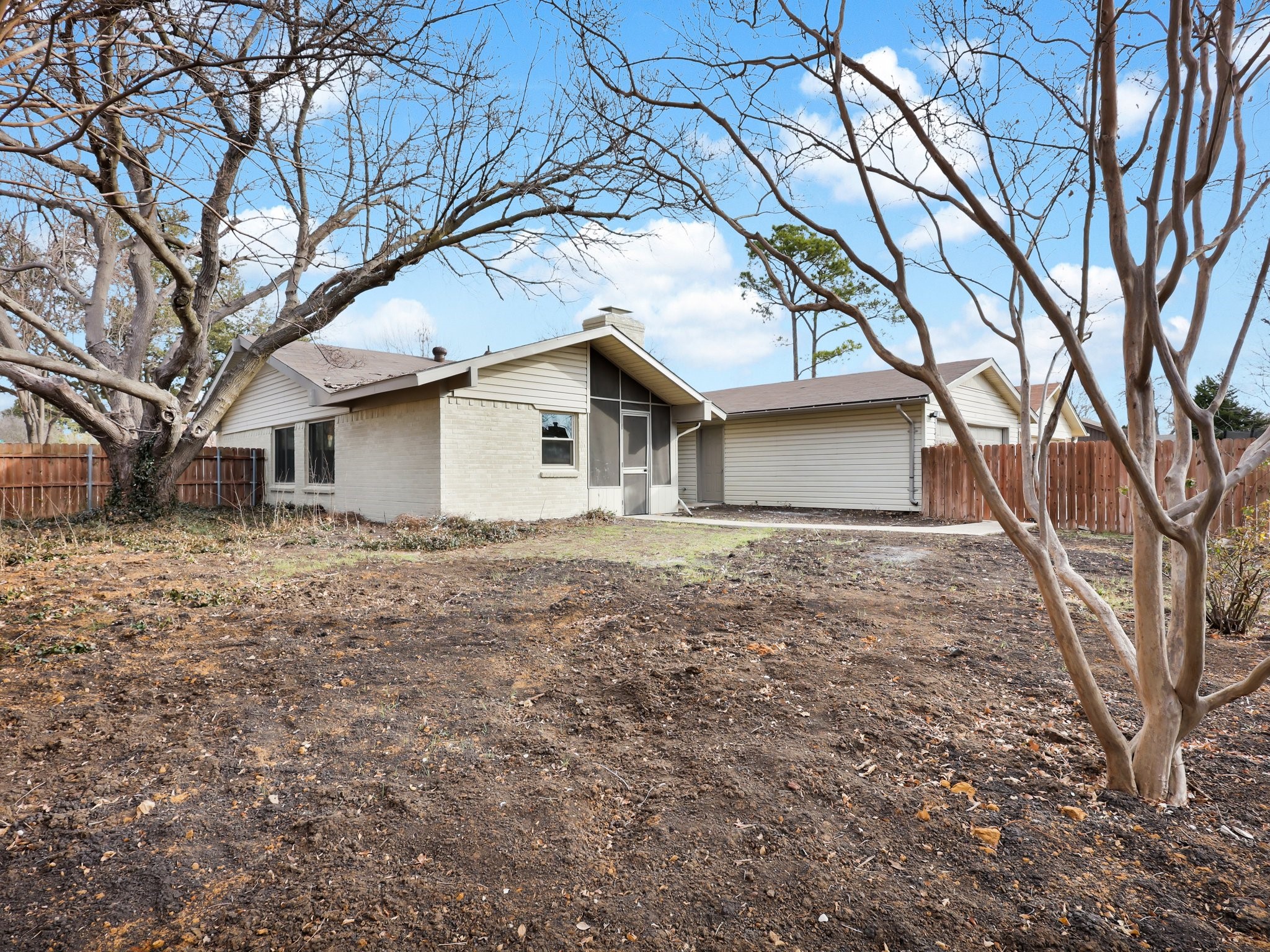 1826 Kingsbridge Drive