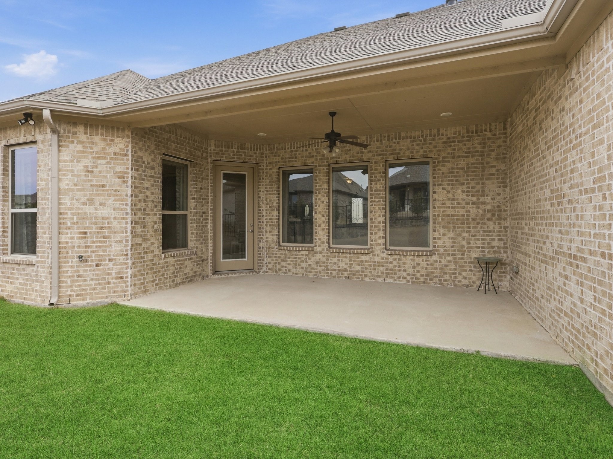 831 Rio Vista Lane