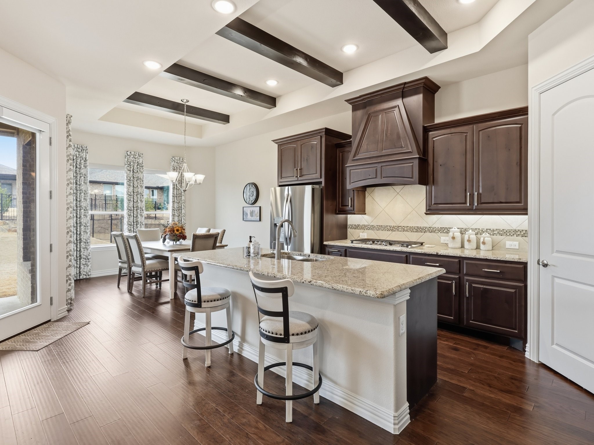 831 Rio Vista Lane