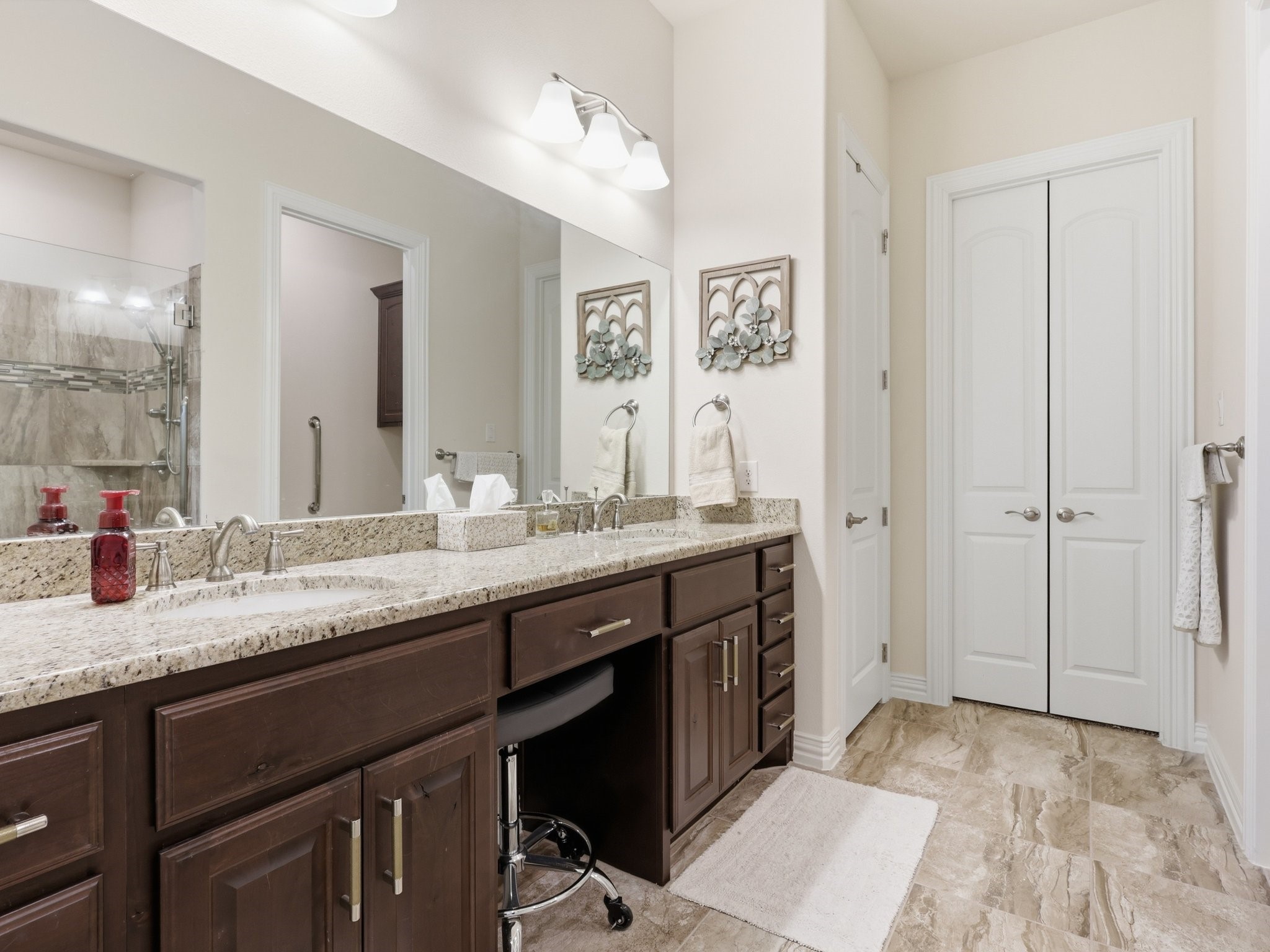 831 Rio Vista Lane
