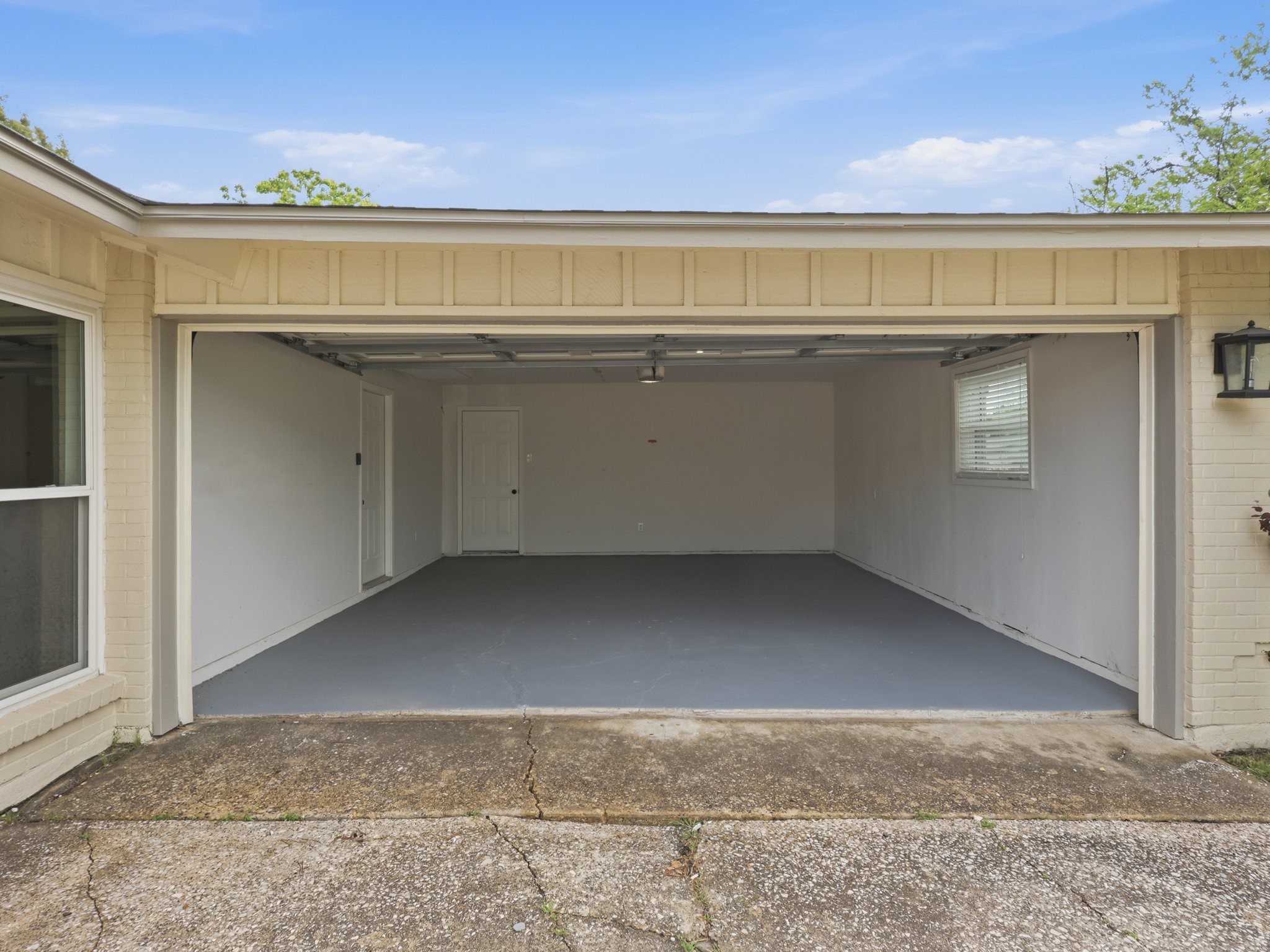 732 Pinehurst Drive