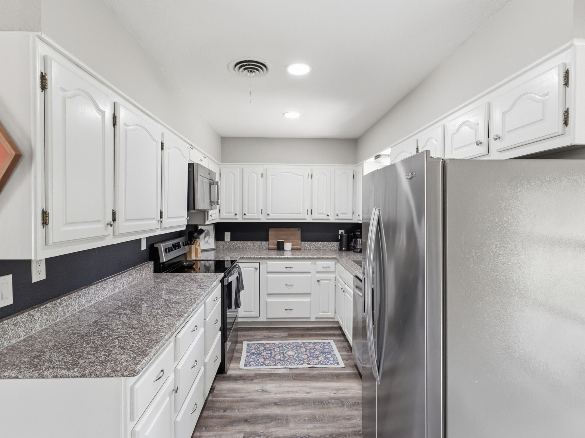 2613 W Rochelle Road