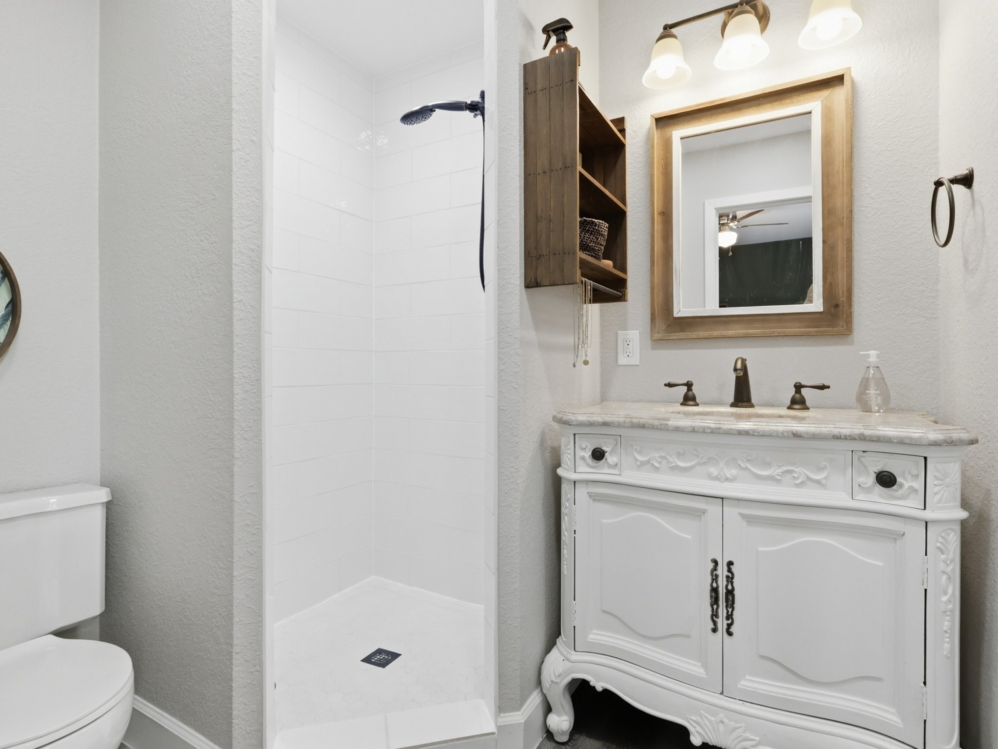 2613 W Rochelle Road