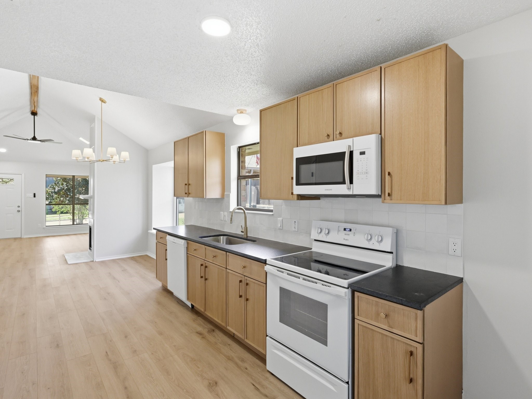 749 Red Oak Drive