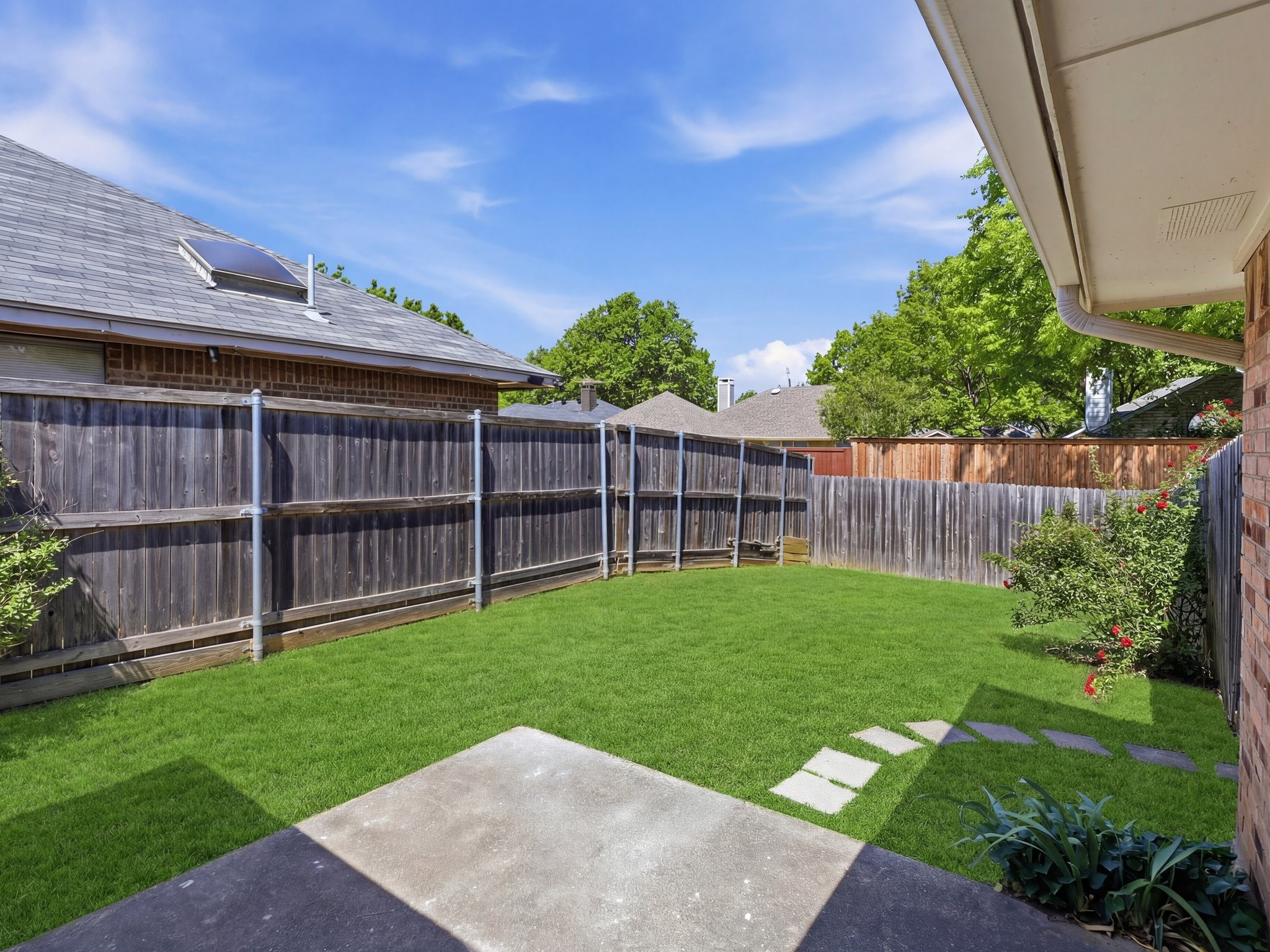 749 Red Oak Drive