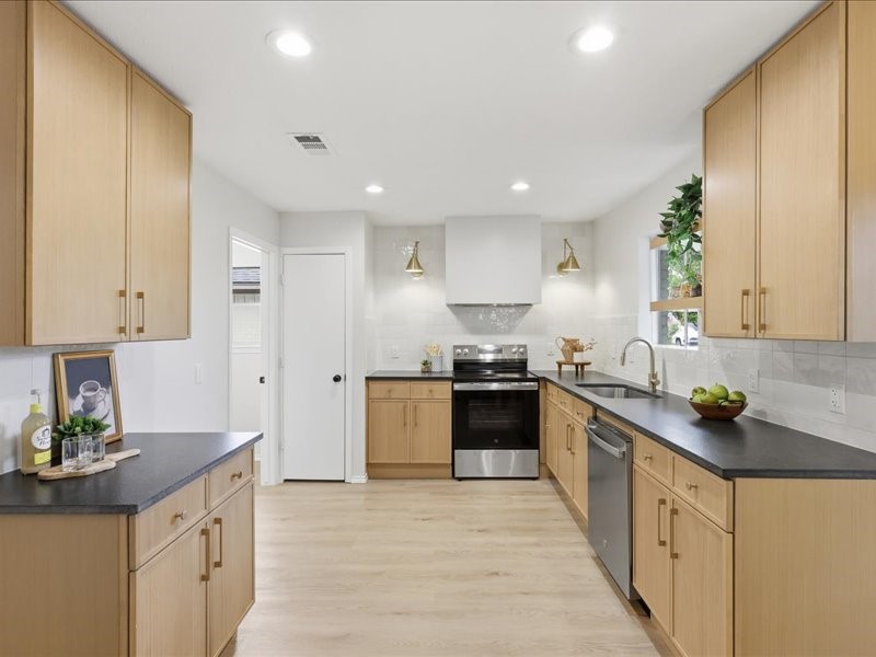 2112 Treehouse Lane