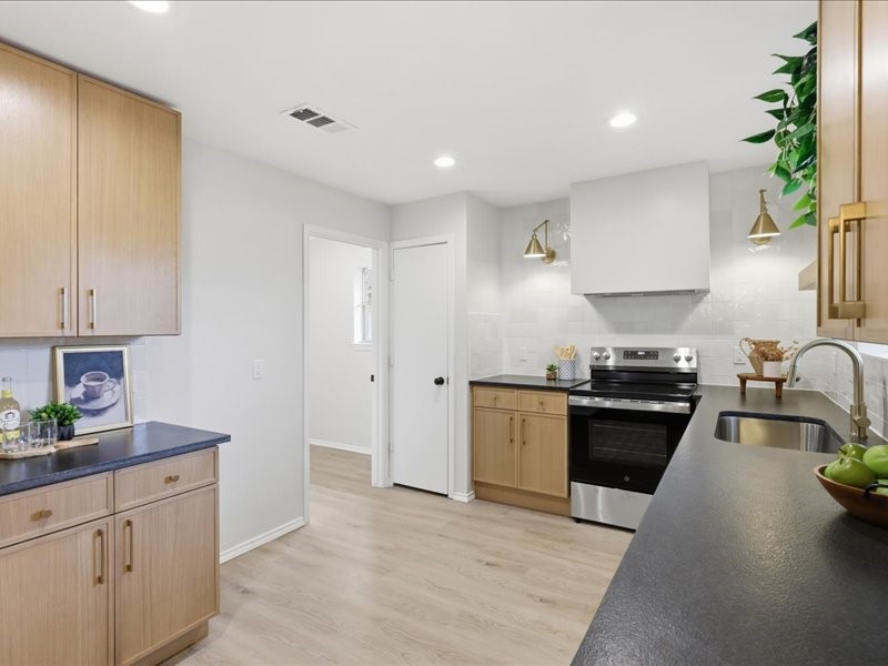2112 Treehouse Lane