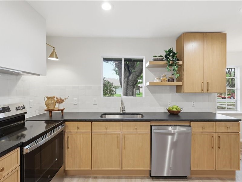 2112 Treehouse Lane