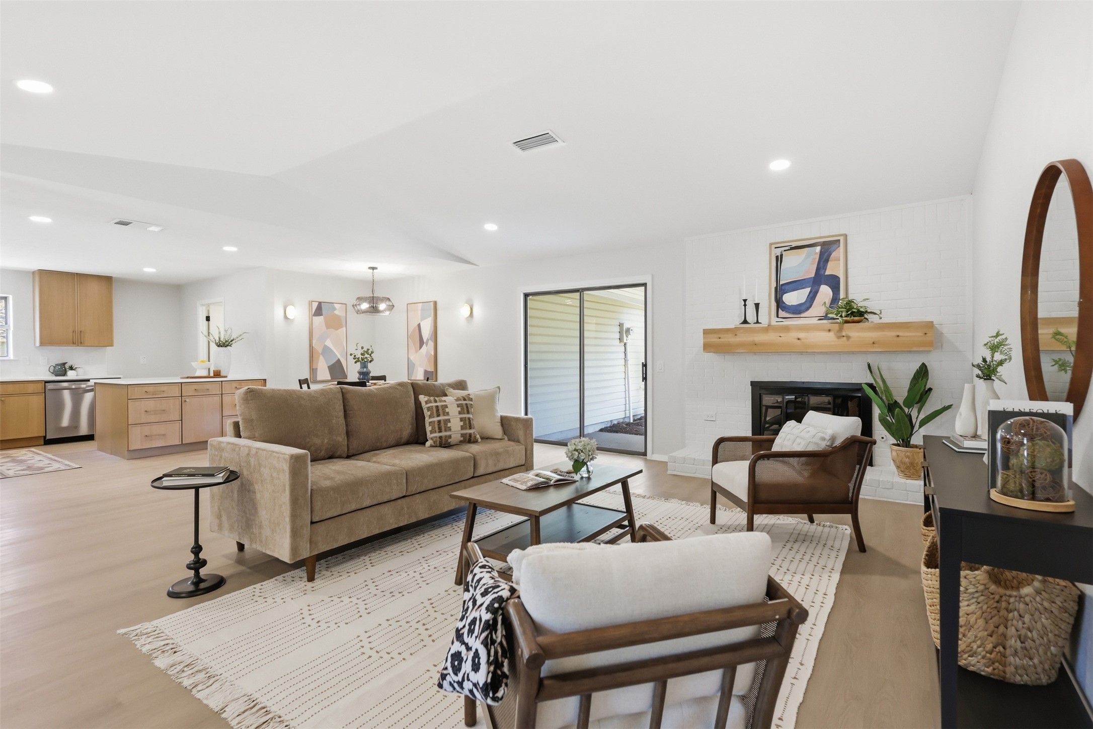 8 Green View Circle