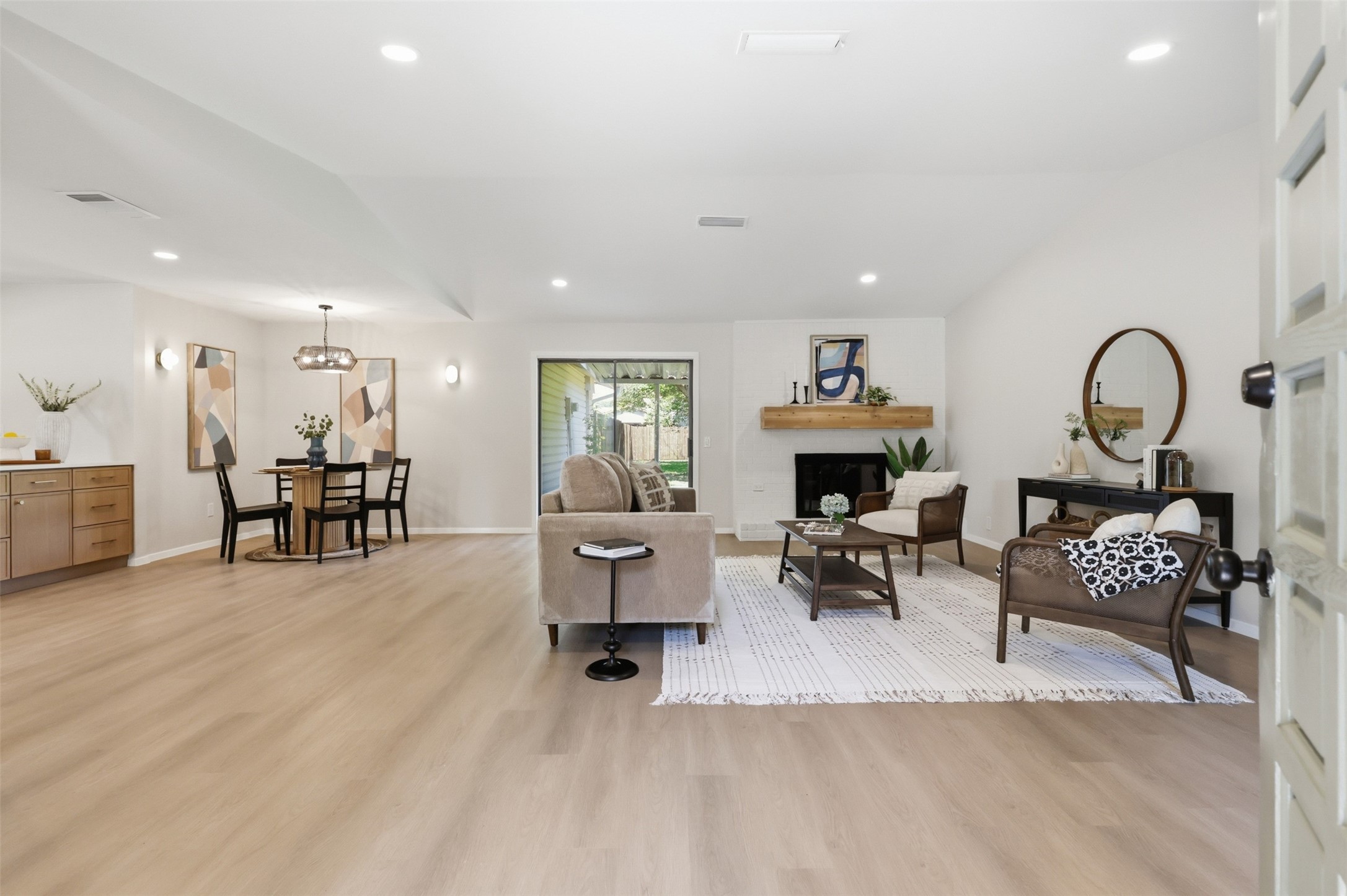 8 Green View Circle