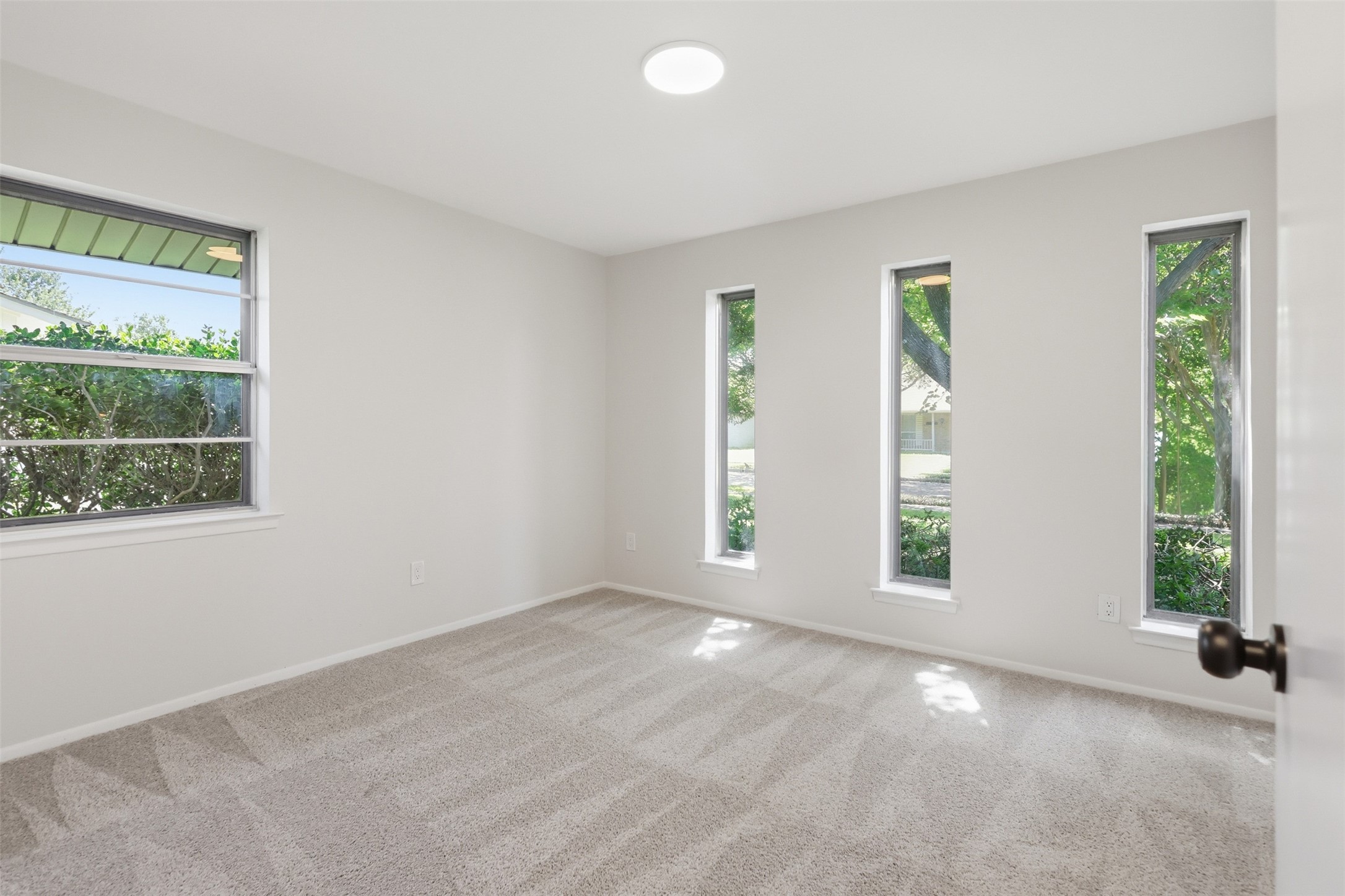 8 Green View Circle