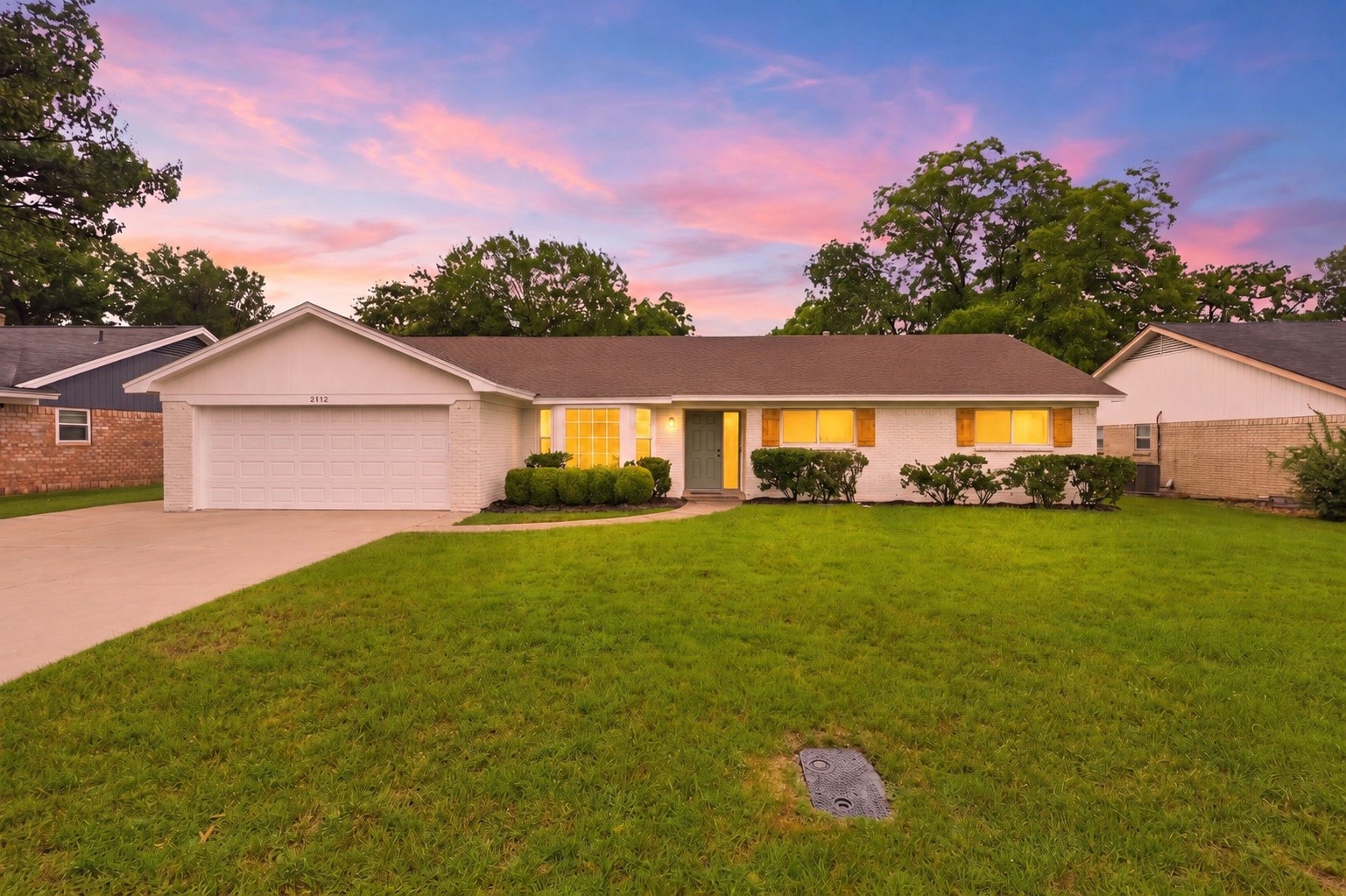 2112 Stonegate Drive N