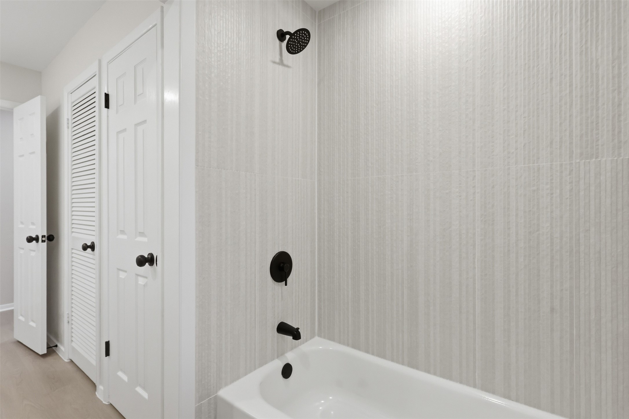 2112 Stonegate Drive N