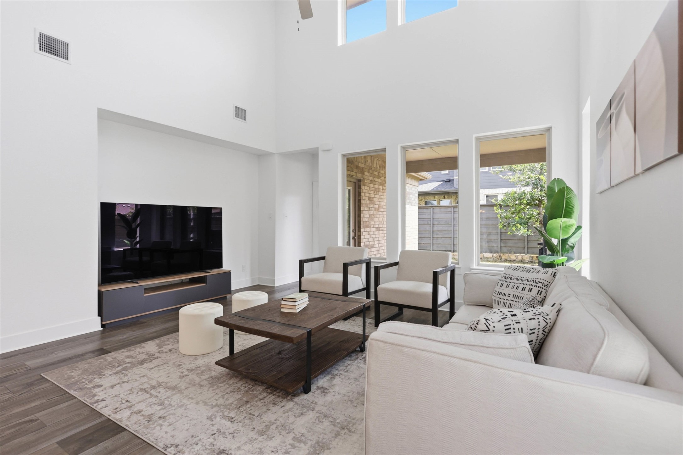 1240 Lady Mantle Way