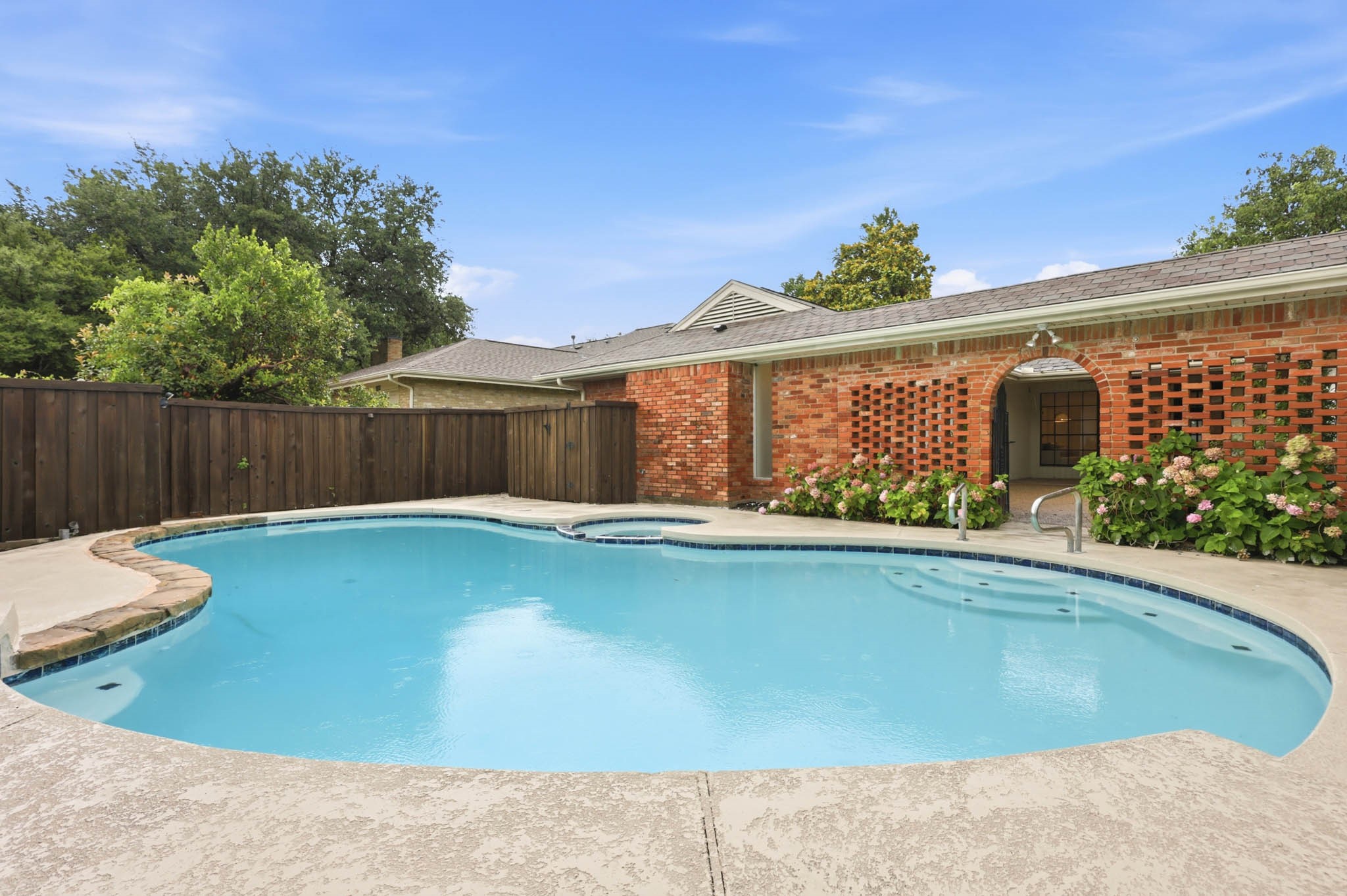 527 Tiffany Trail