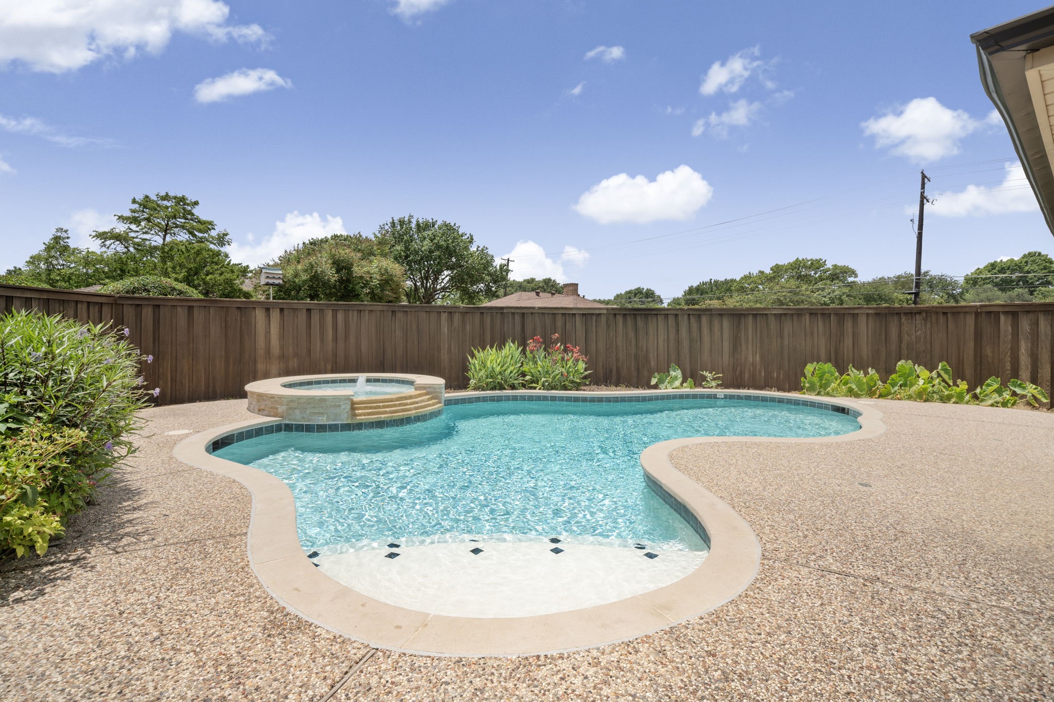 2202 Silver Holly Lane
