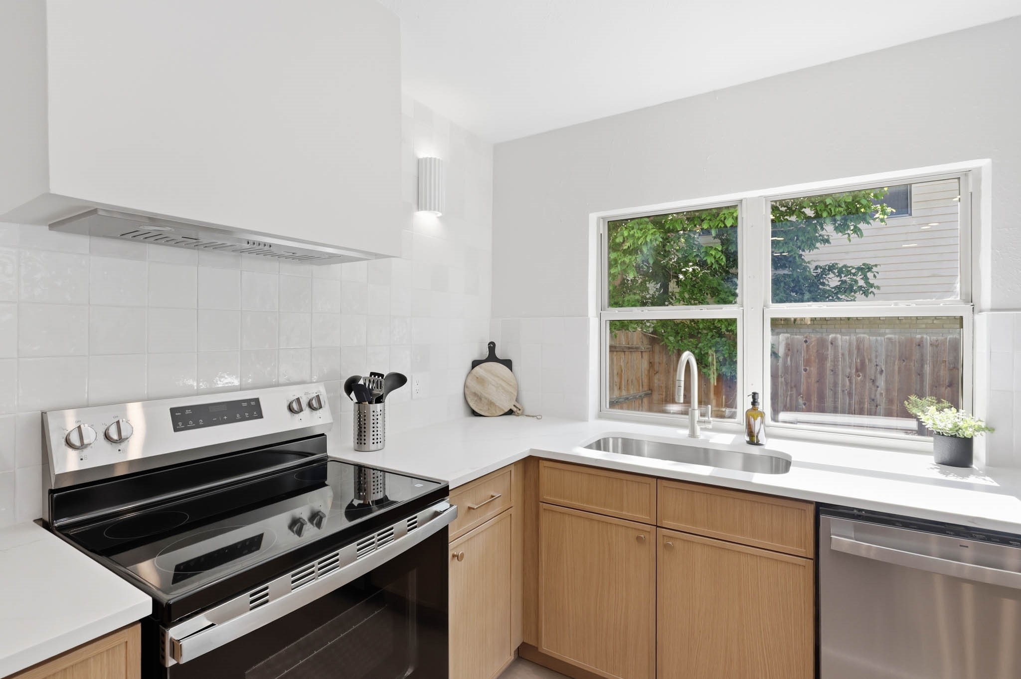 2604 Peppertree Place