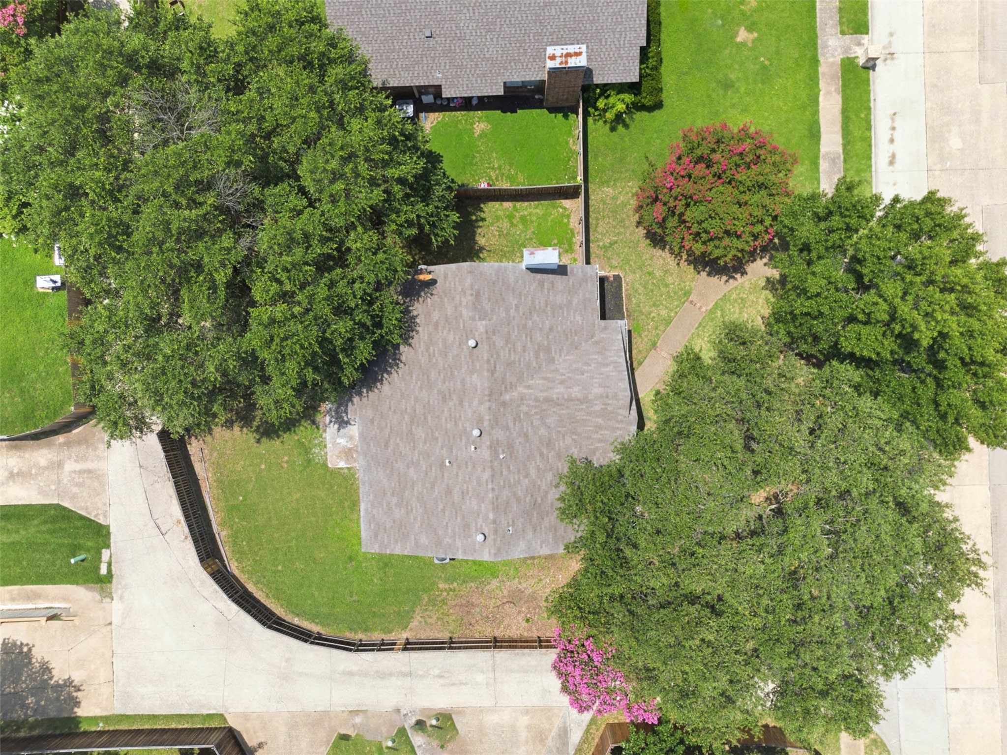1516 Hendrick Drive