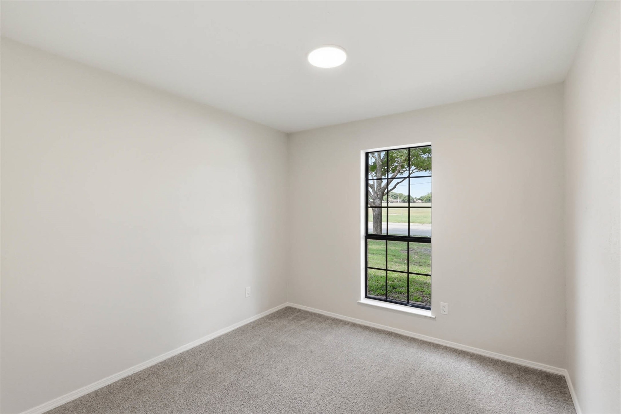 1516 Hendrick Drive