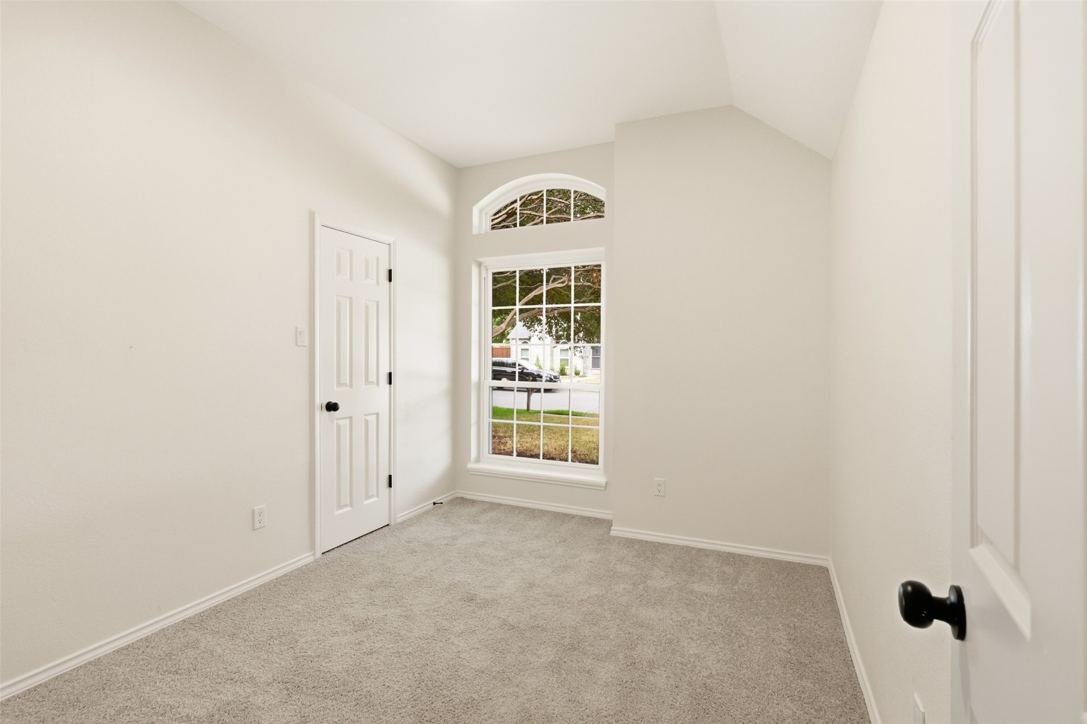 812 Fall Drive