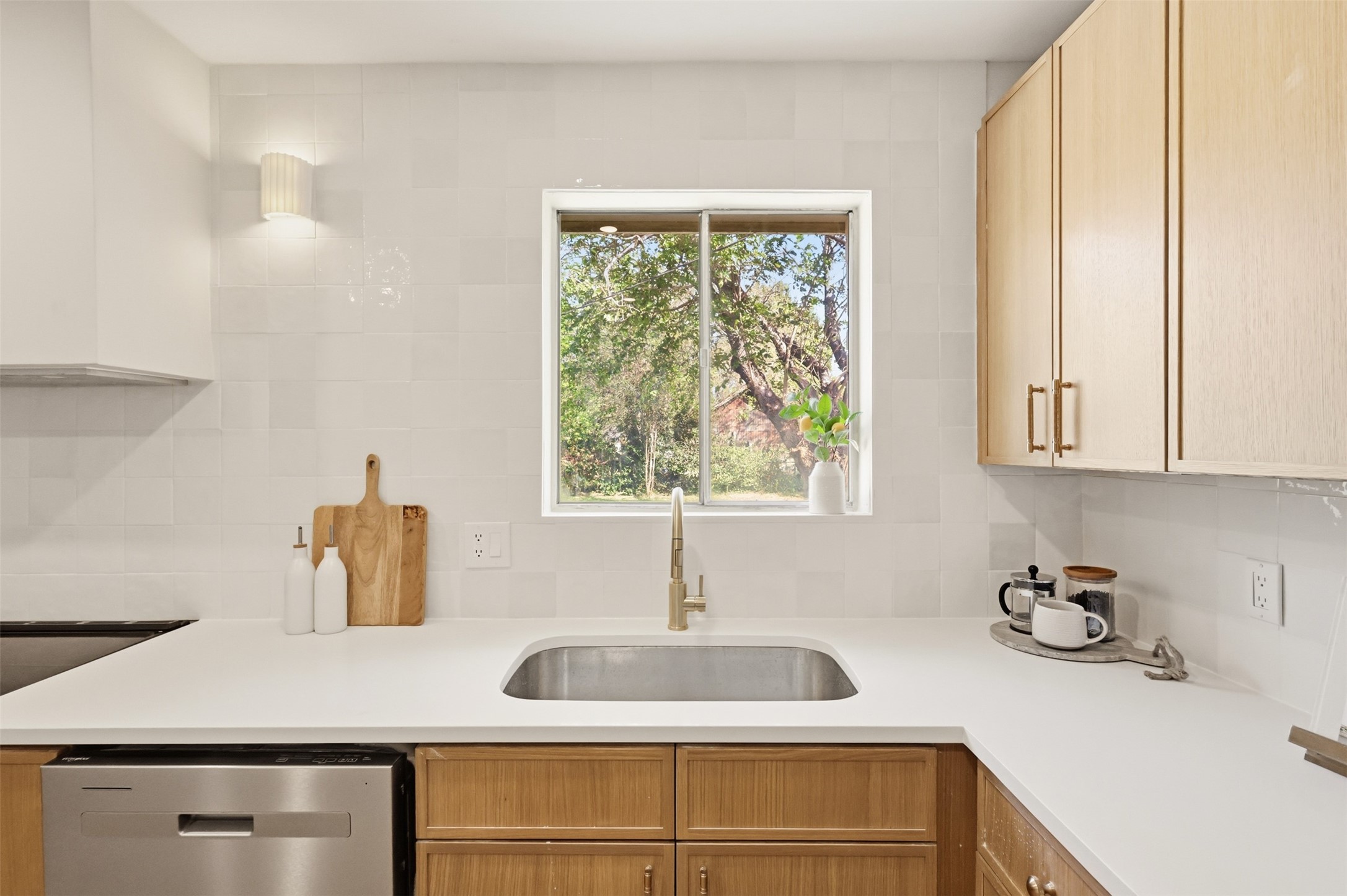 3616 Venice Drive