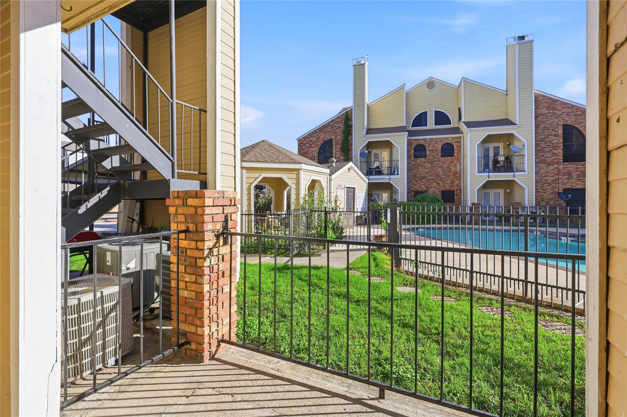 4414 Point Boulevard 115