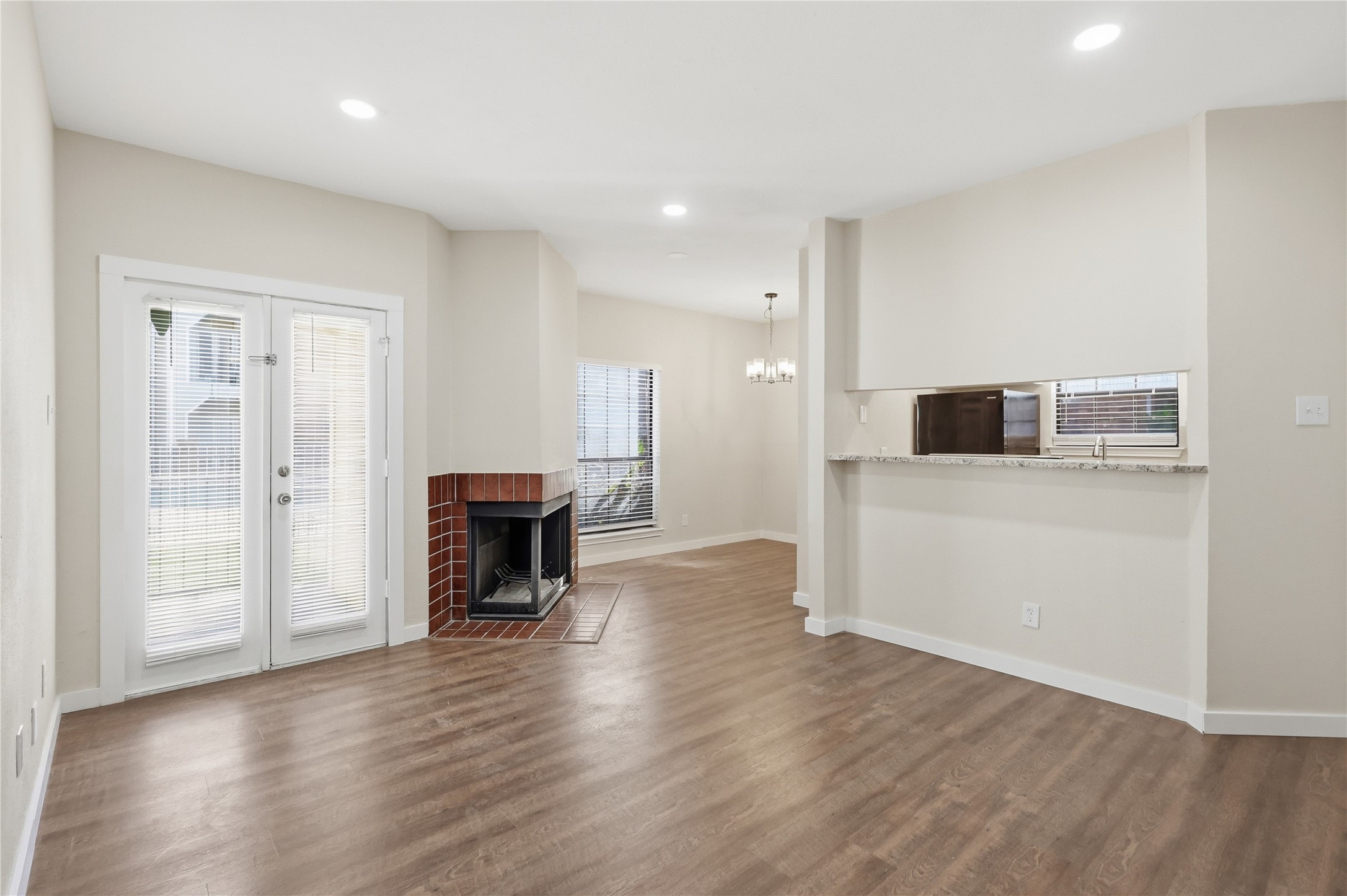4414 Point Boulevard 115