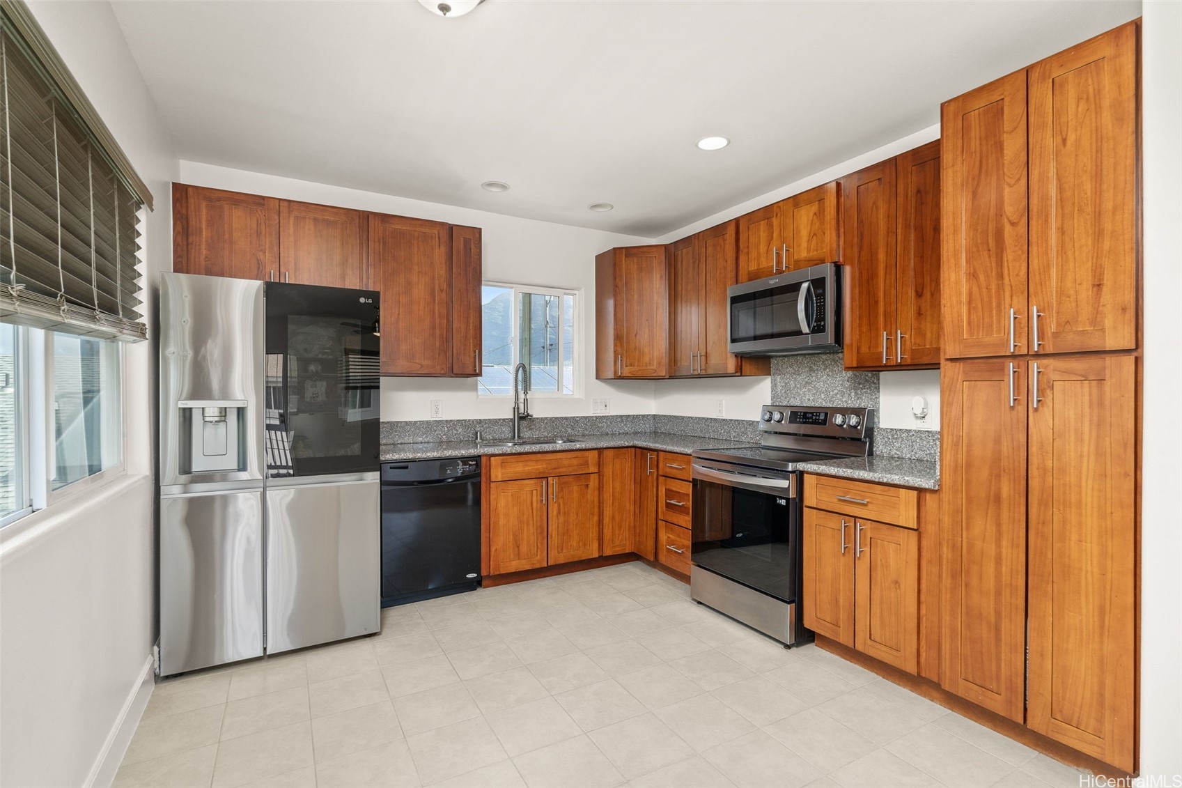 87-1720 Farrington Highway 12