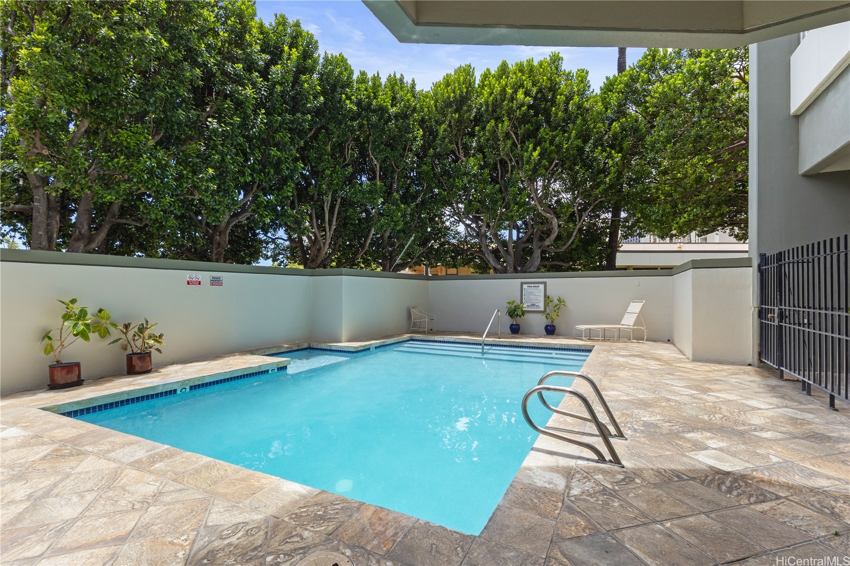 2600 Pualani Way 3102