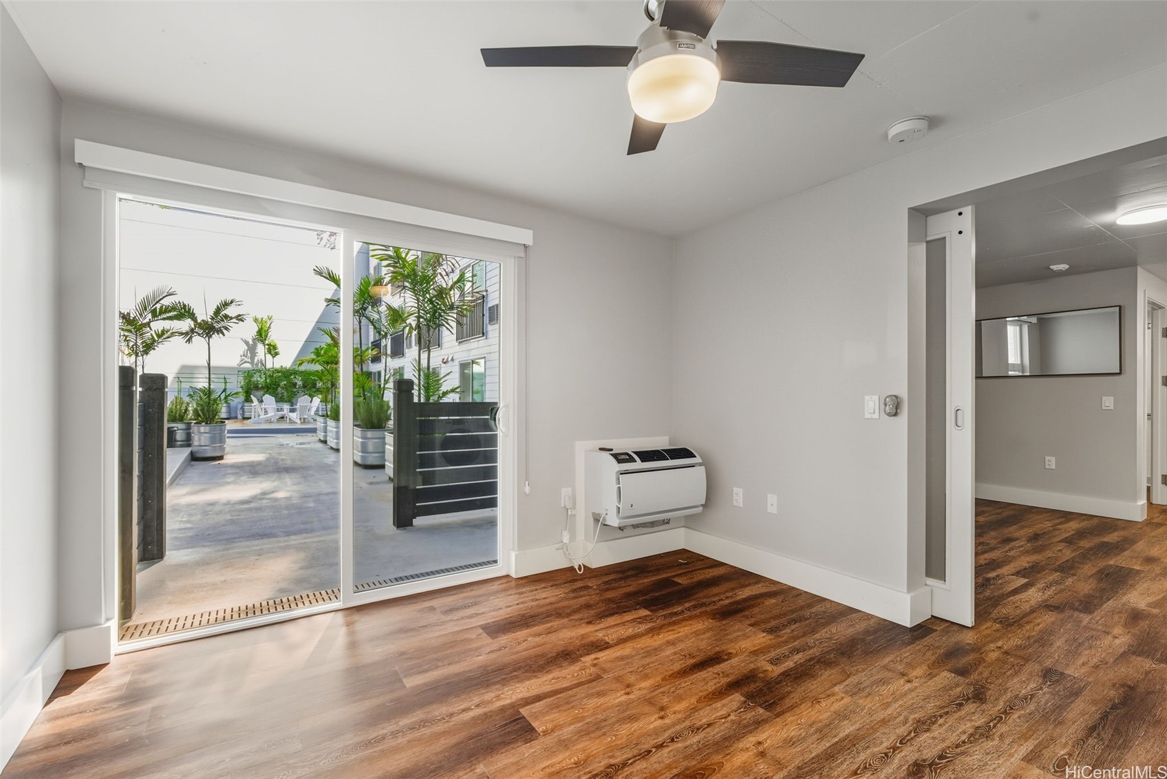 803 Waimanu Street 214