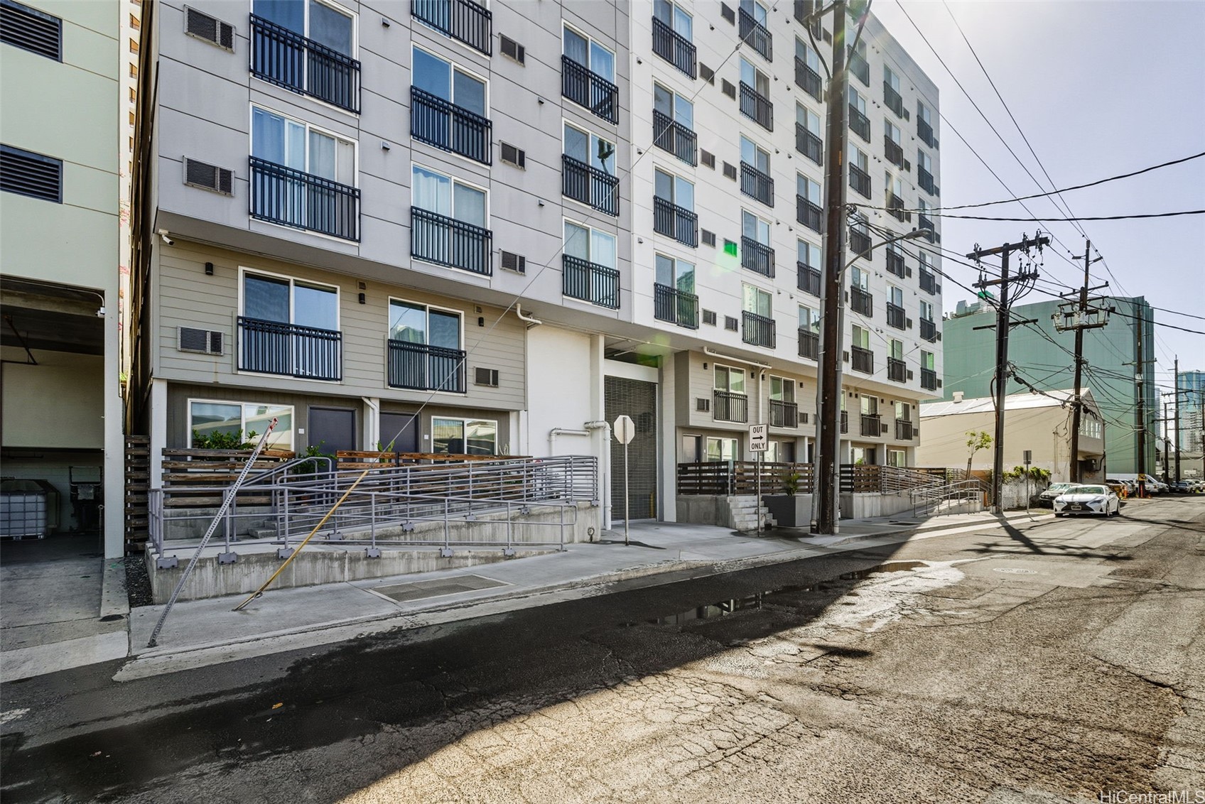 803 Waimanu Street 214