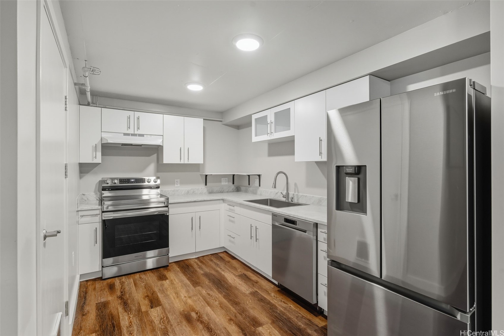 803 Waimanu Street 214