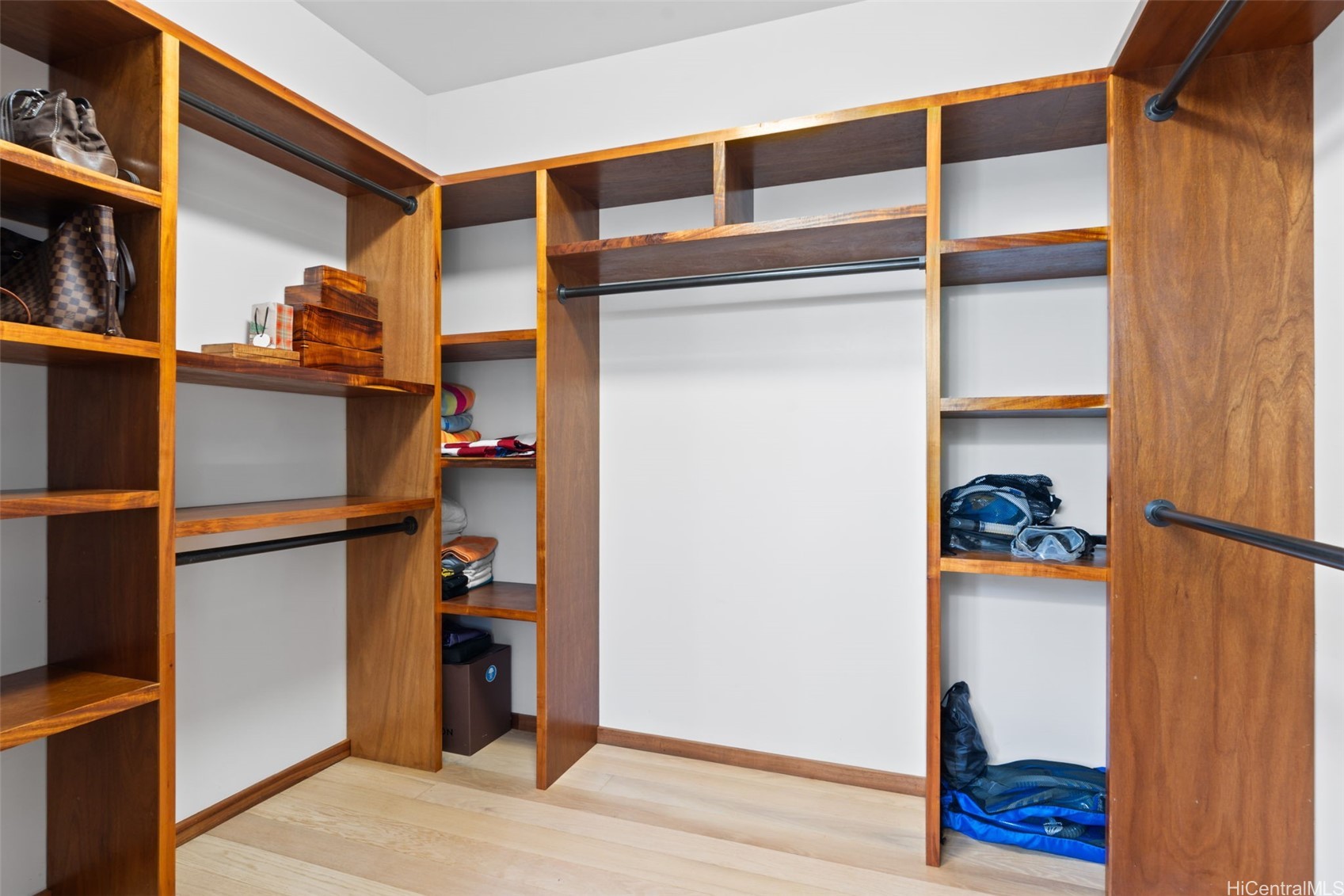 84-1080 Maunaolu Street