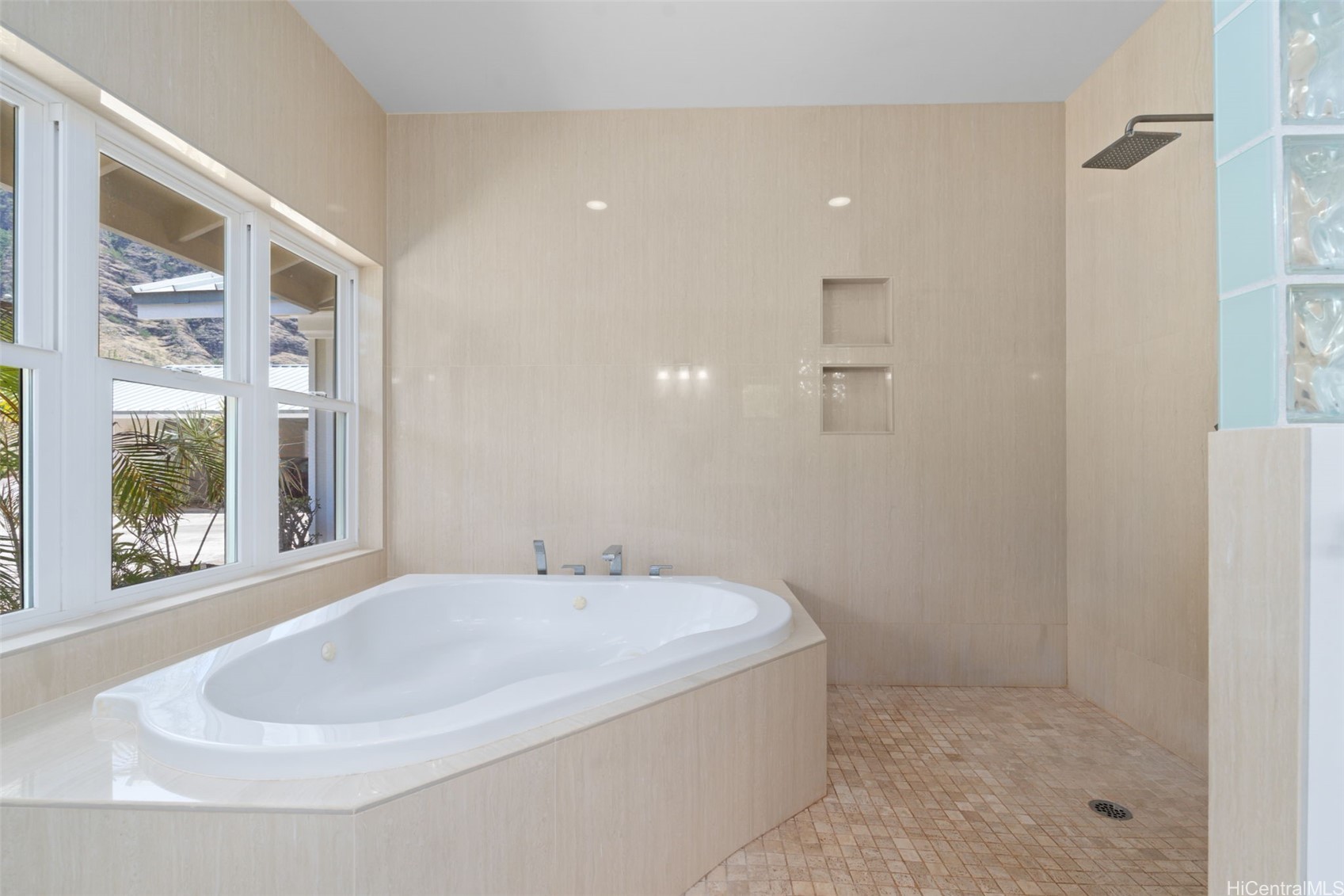 84-1080 Maunaolu Street