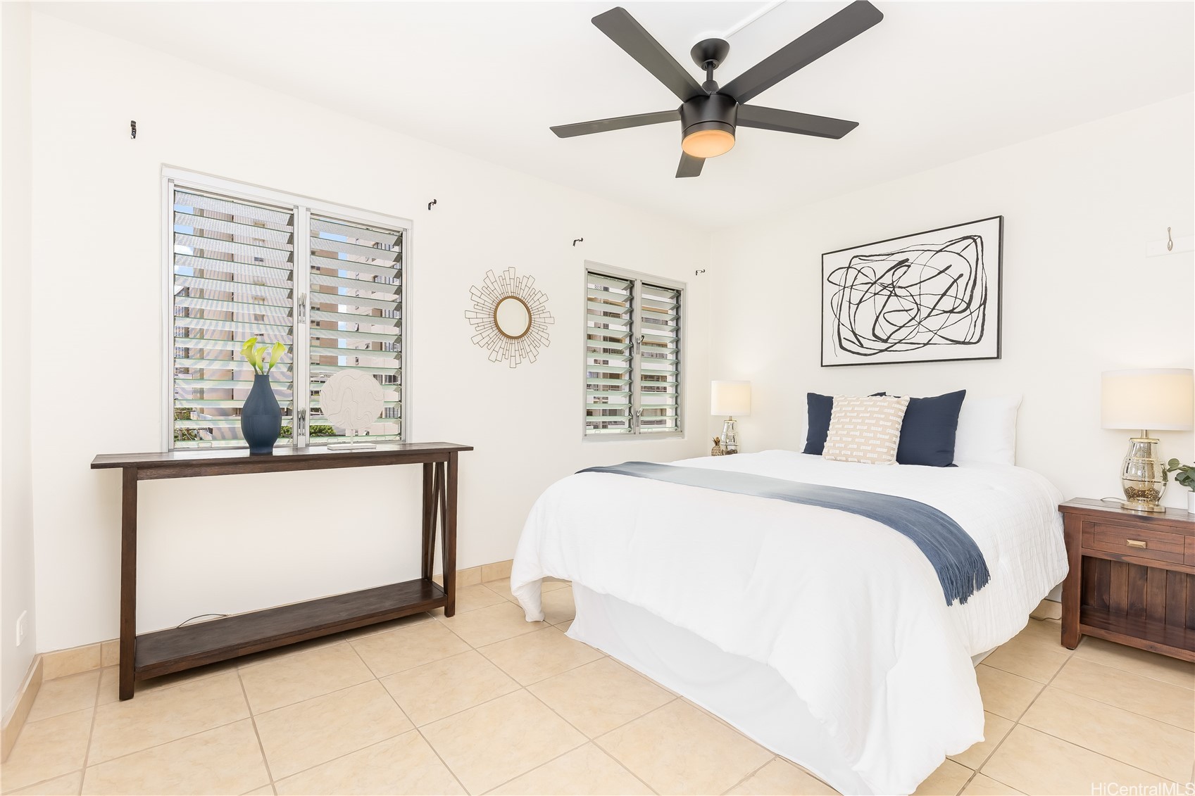 222 Kaiulani Avenue PH3