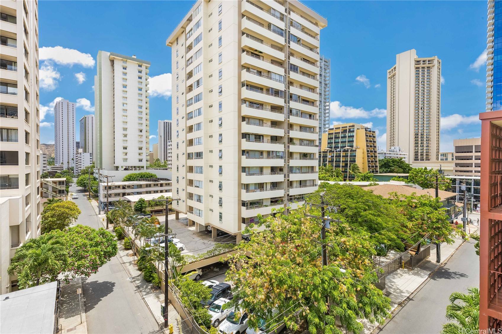 222 Kaiulani Avenue PH3