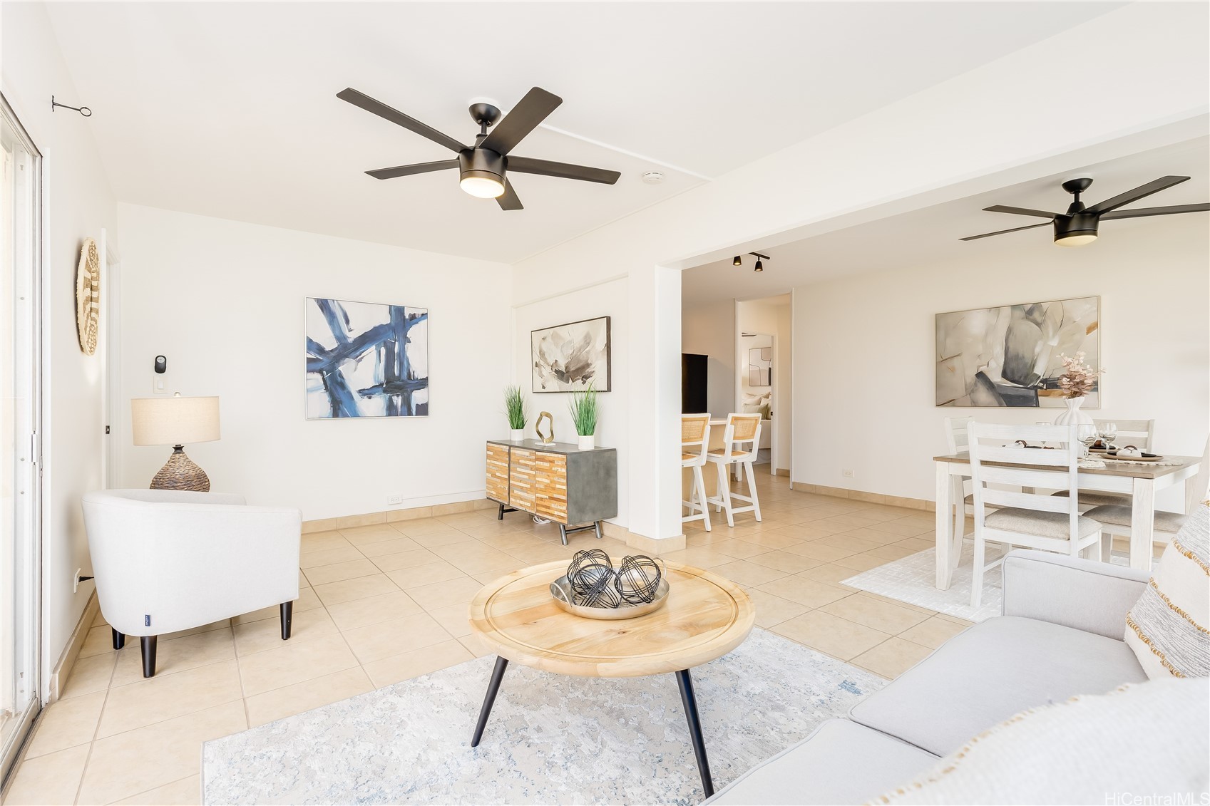 222 Kaiulani Avenue PH3
