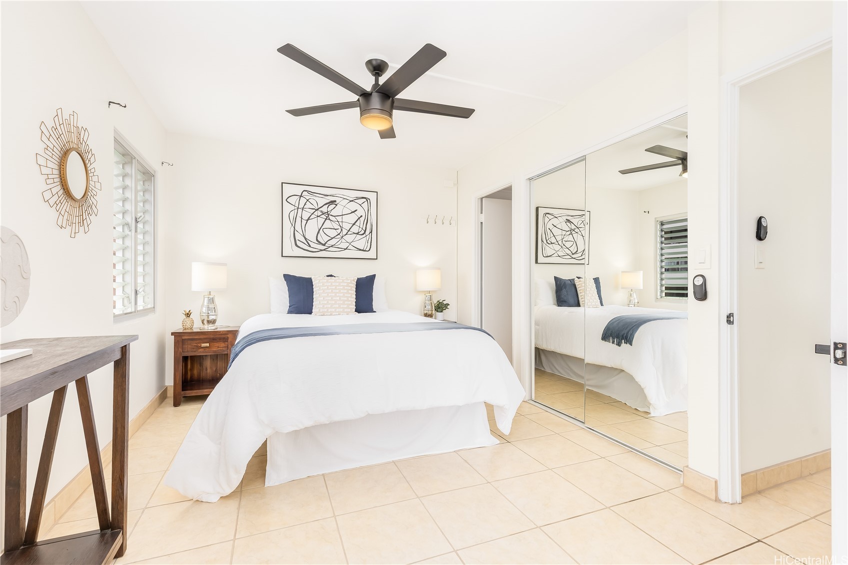 222 Kaiulani Avenue PH3