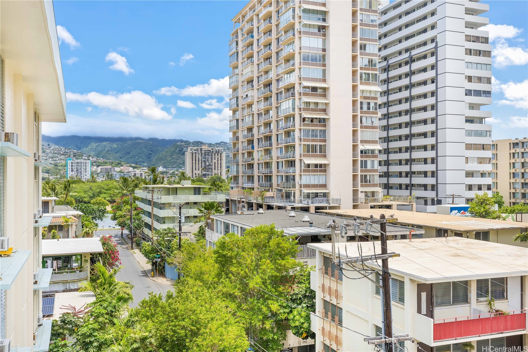 222 Kaiulani Avenue PH3