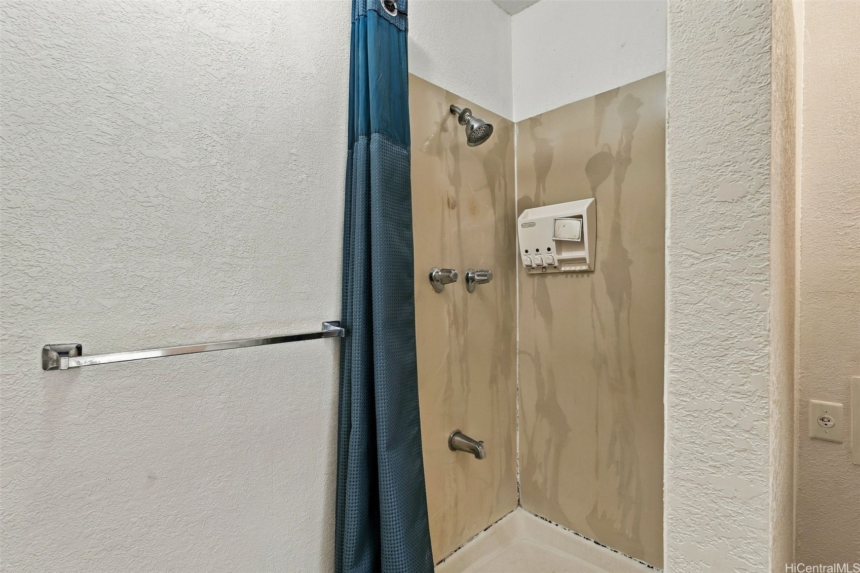 94-1063 Kaukahi Place 4B